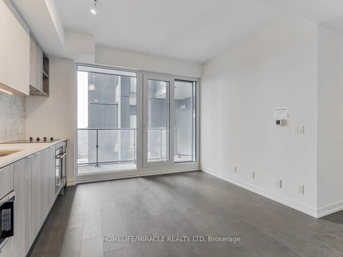 Photo 8 of 2020 Bathurst Street, Toronto, Humewood-Cedarvale — HOMEH