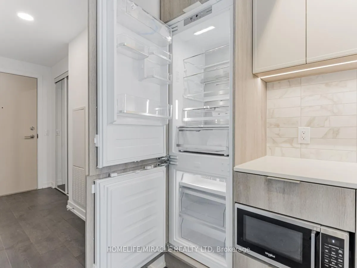 Photo 14 of 2020 Bathurst Street, Toronto, Humewood-Cedarvale — HOMEH