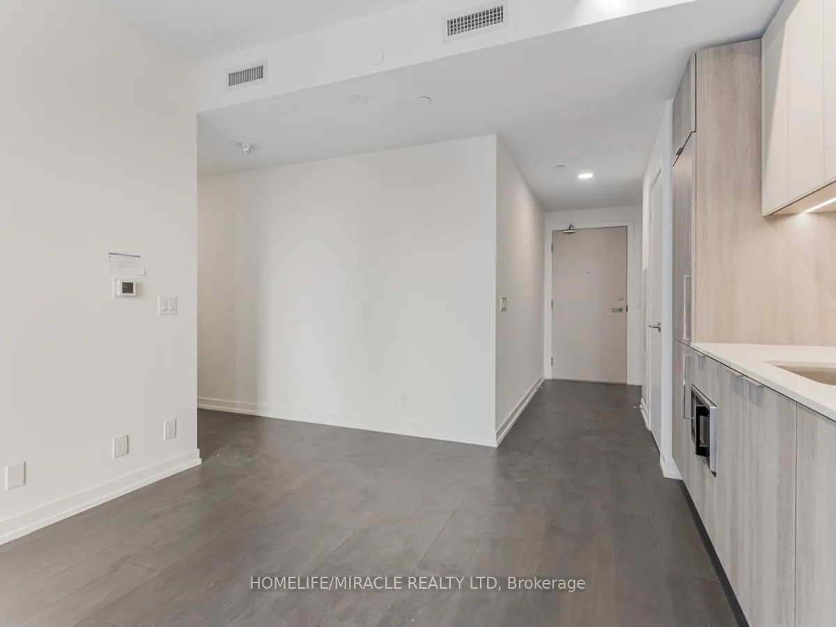Photo 15 of 2020 Bathurst Street, Toronto, Humewood-Cedarvale — HOMEH