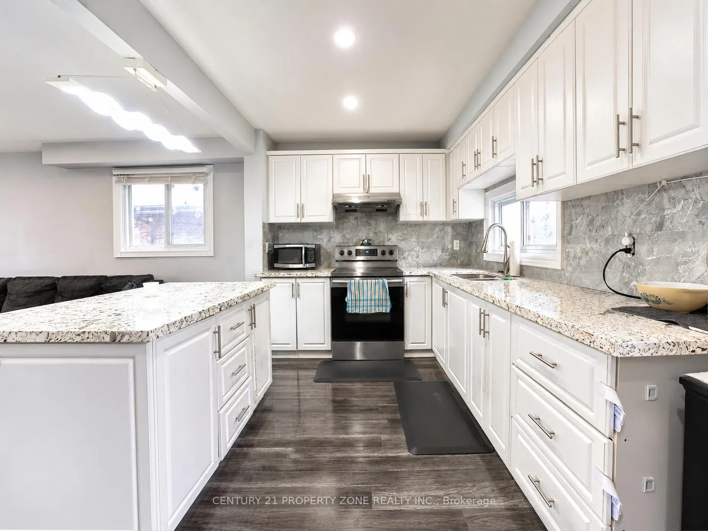 Photo 4 of 7652 Roselle Crescent, Mississauga, Malton — HOMEH
