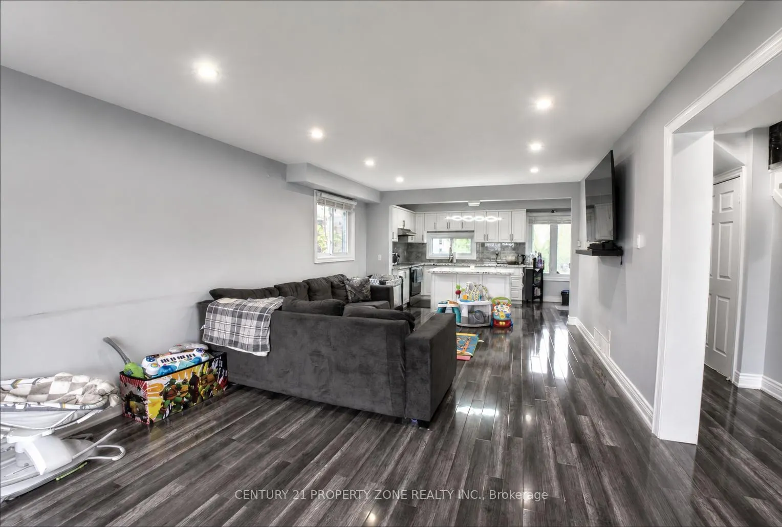 Photo 20 of 7652 Roselle Crescent, Mississauga, Malton — HOMEH