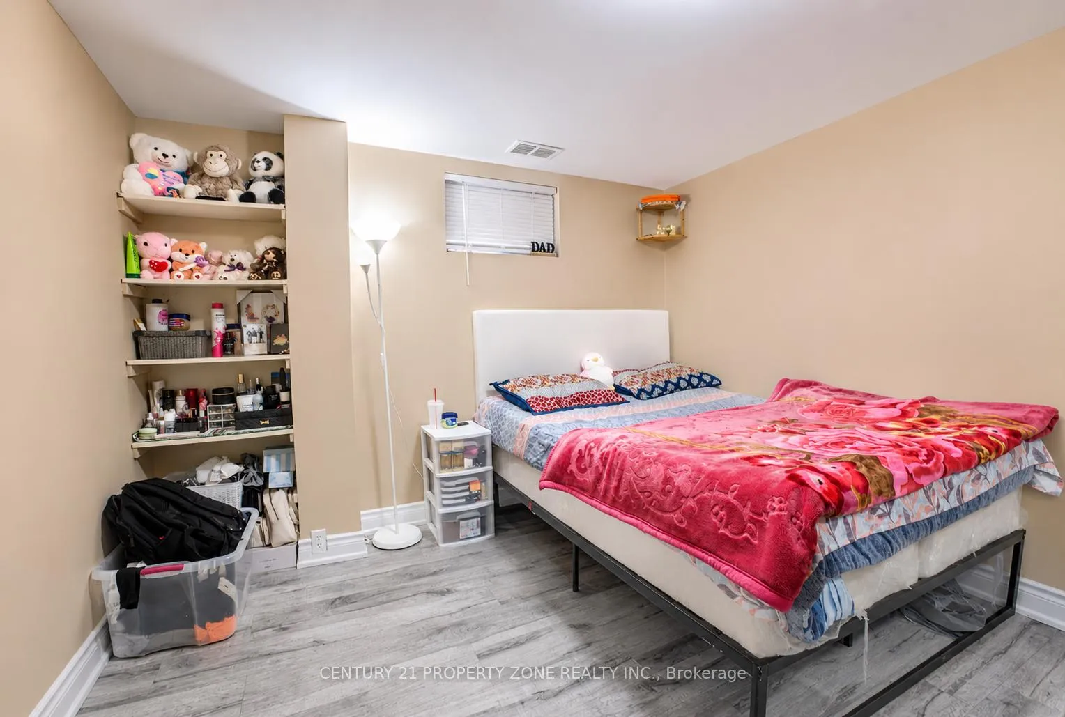 Photo 21 of 7652 Roselle Crescent, Mississauga, Malton — HOMEH