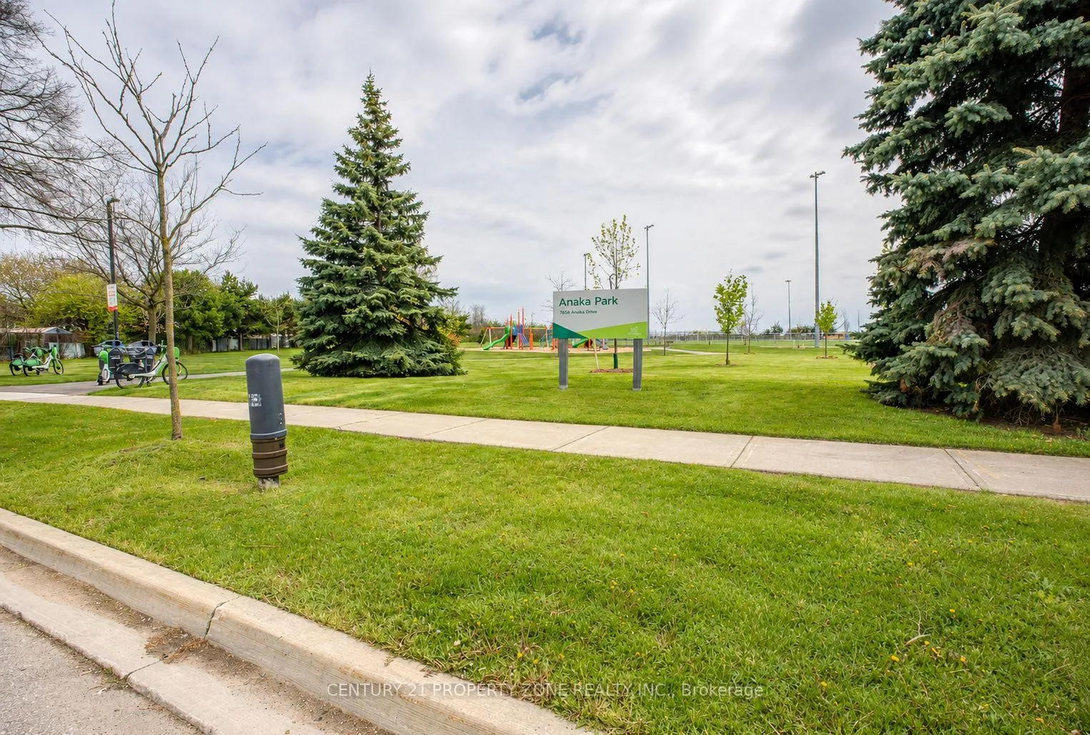 Photo 26 of 7652 Roselle Crescent, Mississauga, Malton — HOMEH