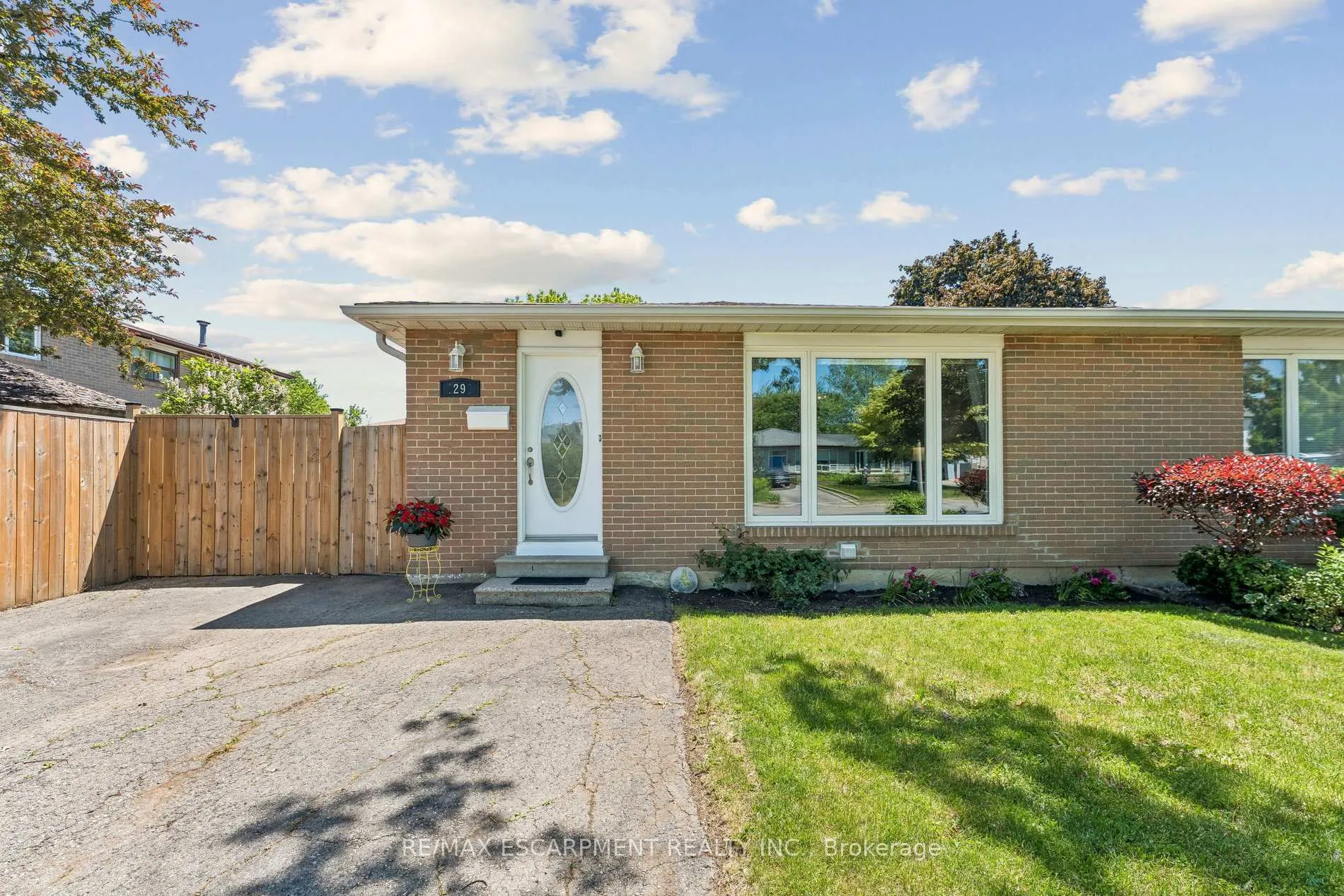 Photo 1 of 29 Deeside Crescent, Brampton, Southgate — HOMEH