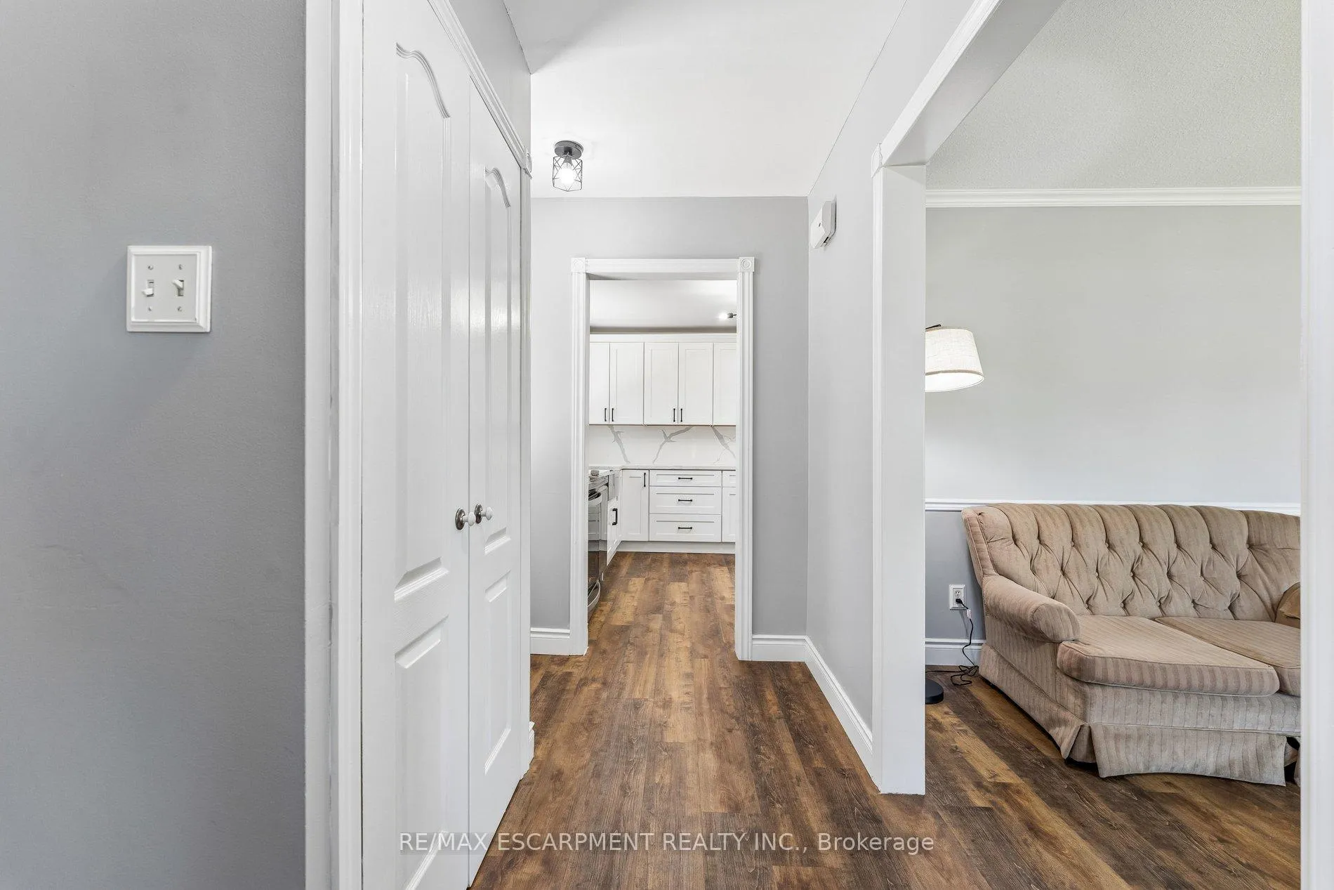 Photo 6 of 29 Deeside Crescent, Brampton, Southgate — HOMEH