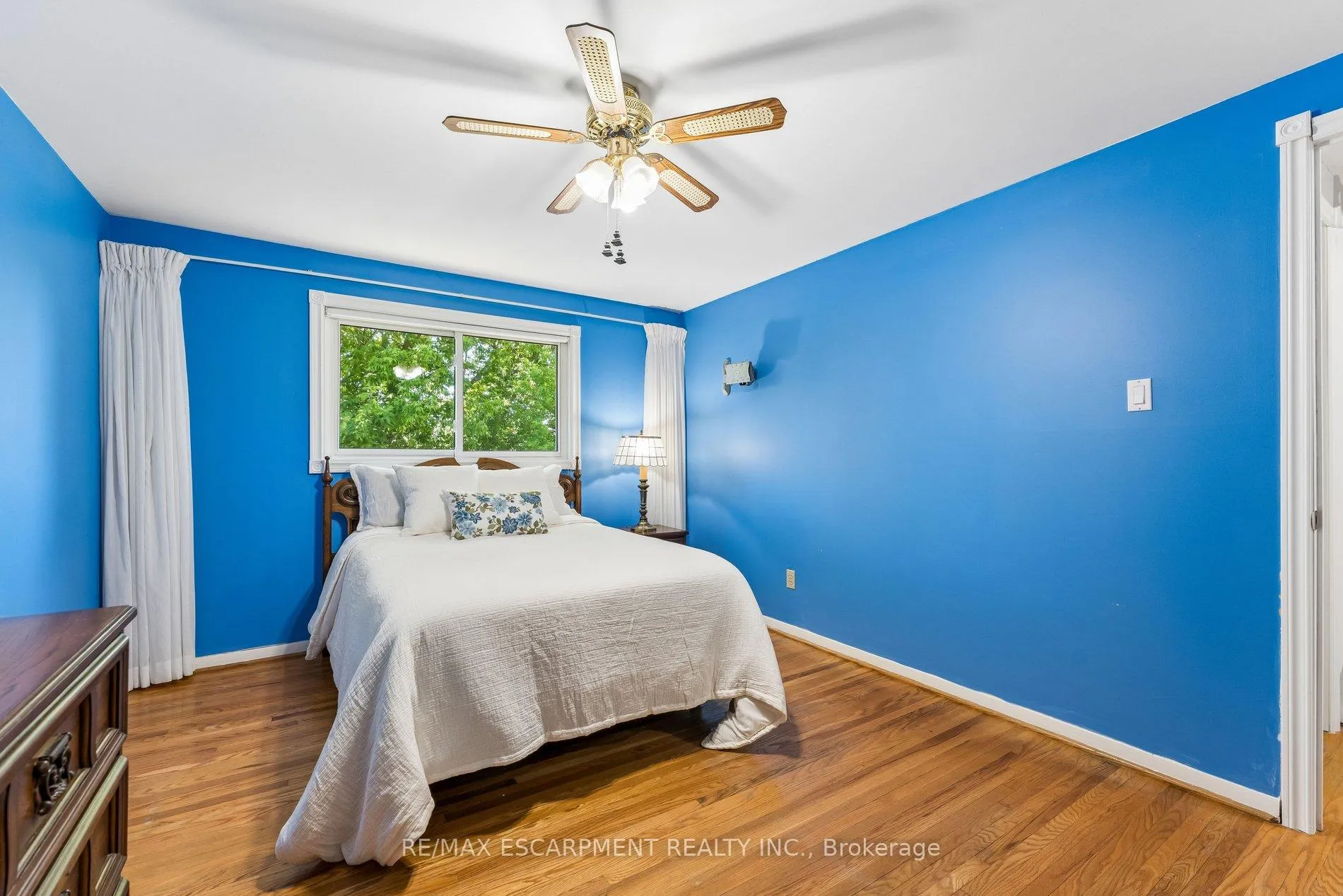 Photo 22 of 29 Deeside Crescent, Brampton, Southgate — HOMEH