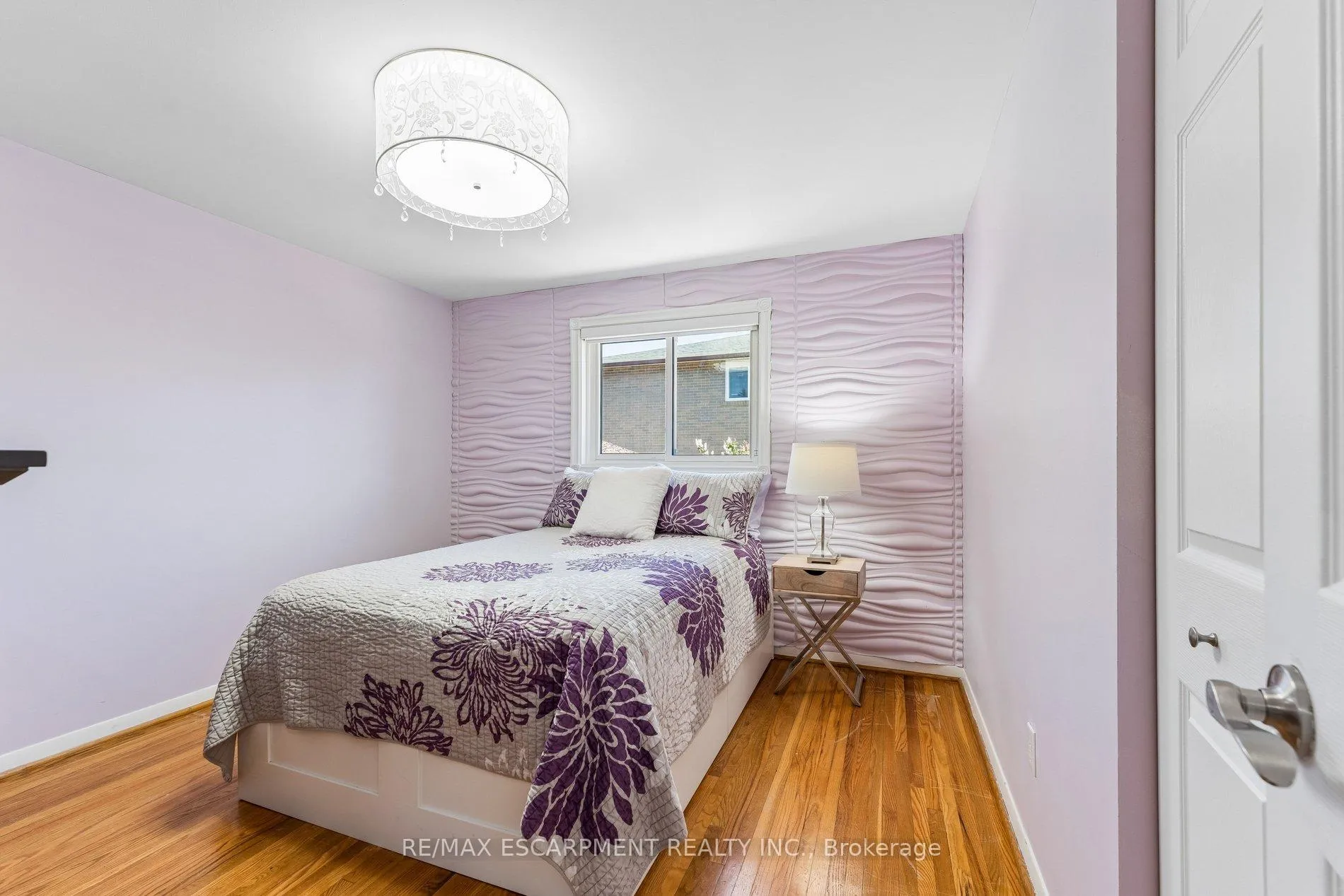 Photo 25 of 29 Deeside Crescent, Brampton, Southgate — HOMEH