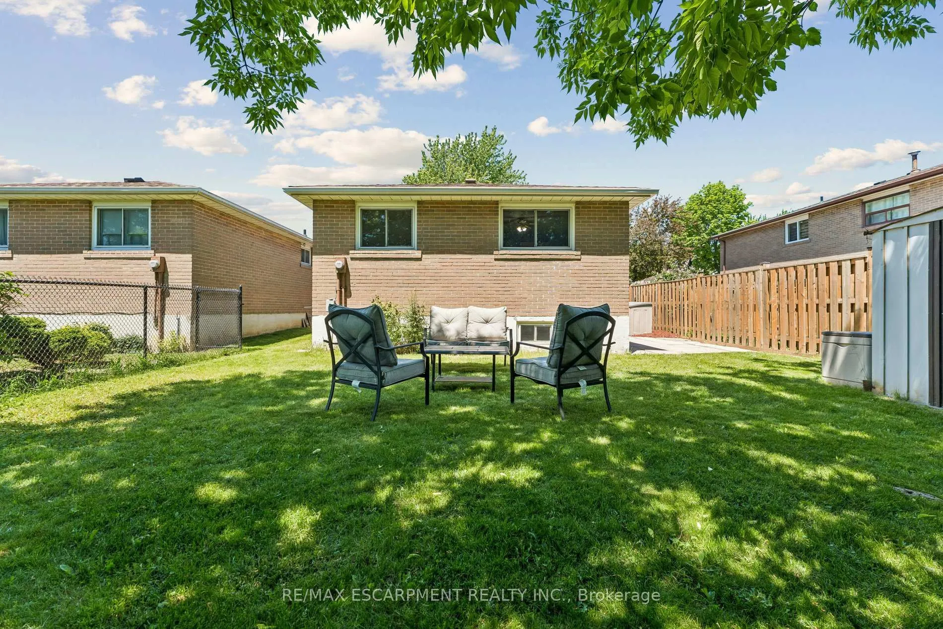 Photo 37 of 29 Deeside Crescent, Brampton, Southgate — HOMEH