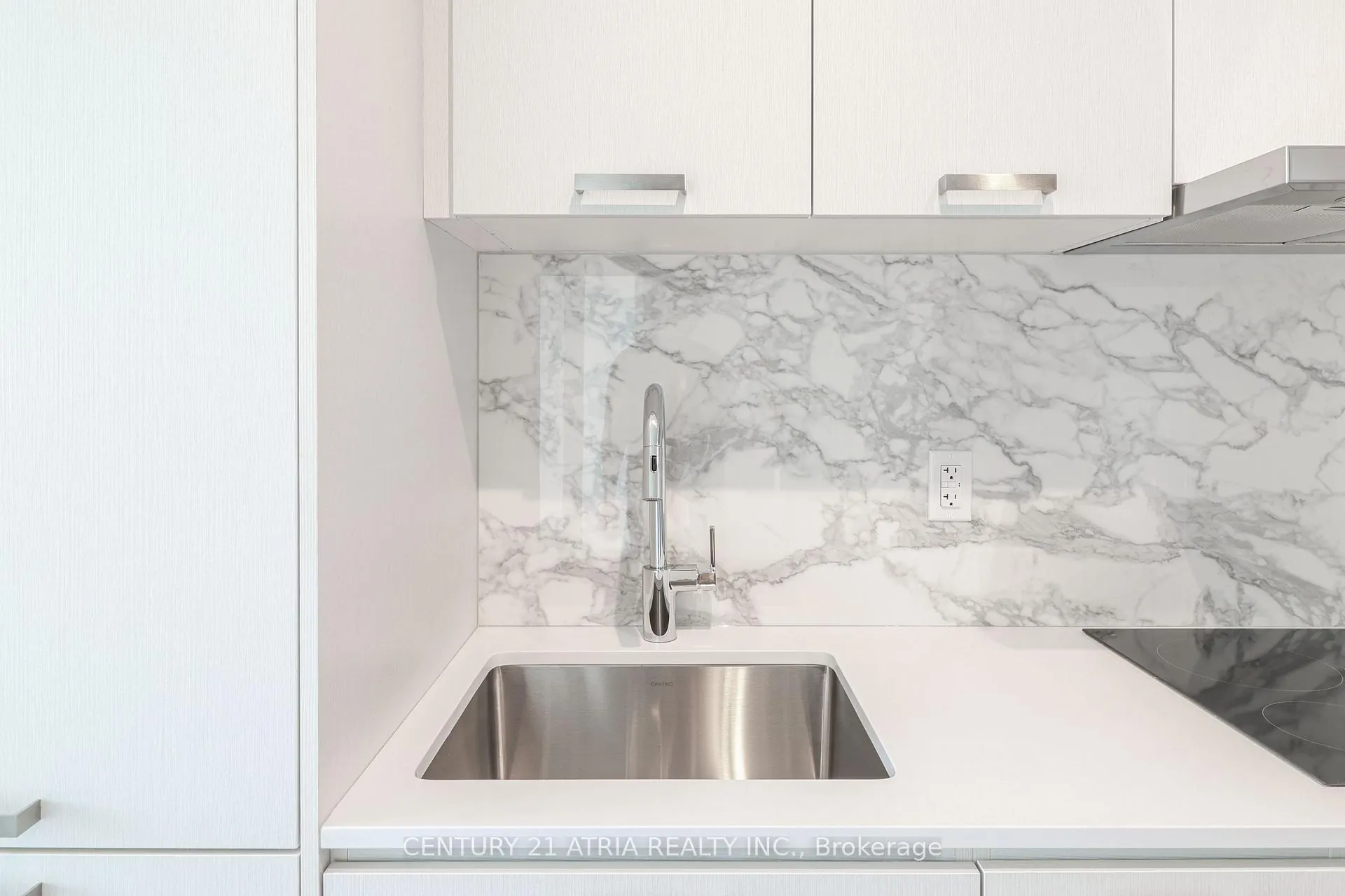 Photo 6 of Unit 1507, 38 Honeycrisp Crescent, Vaughan, Vaughan Corporate Centre — HOMEH