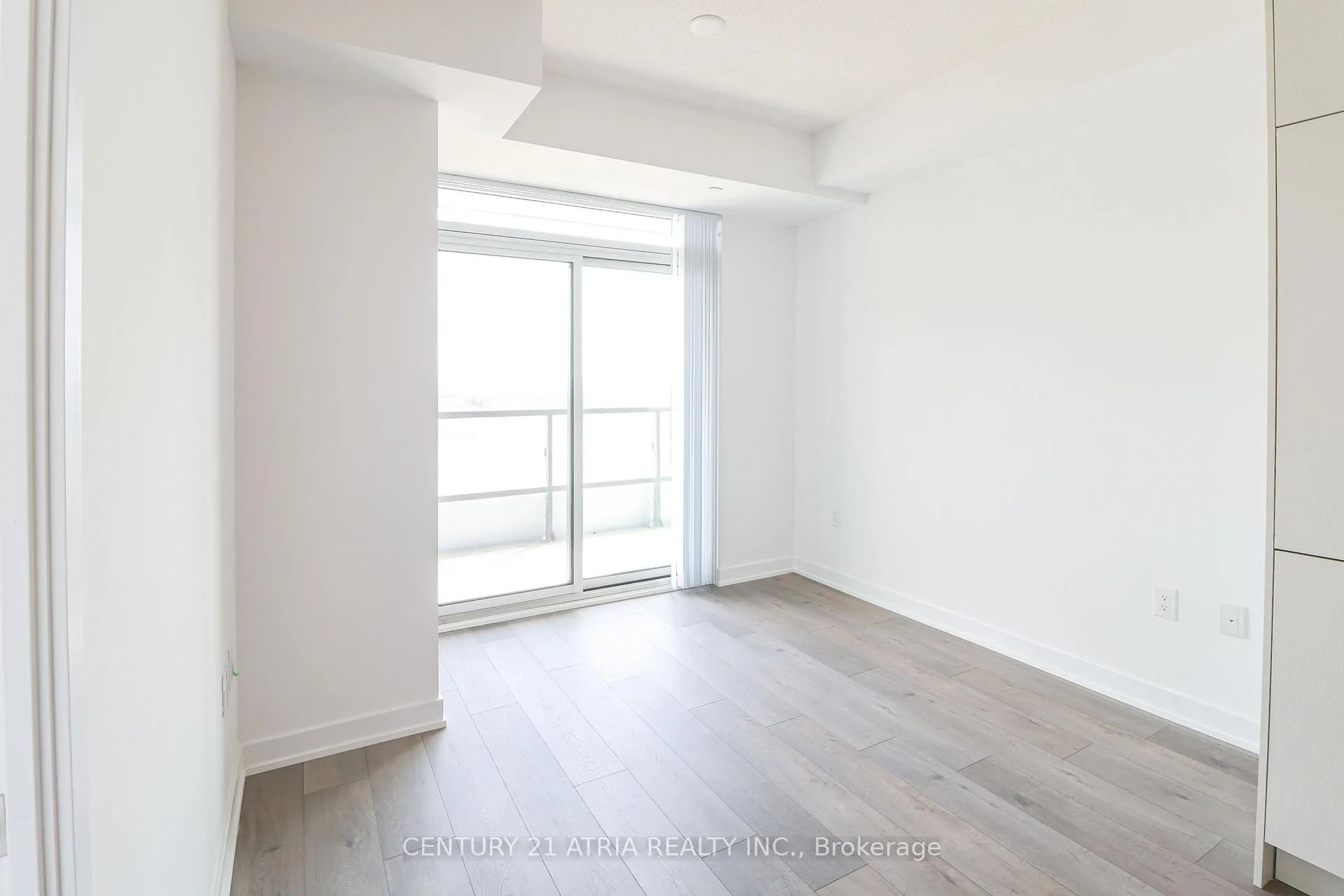 Photo 7 of Unit 1507, 38 Honeycrisp Crescent, Vaughan, Vaughan Corporate Centre — HOMEH