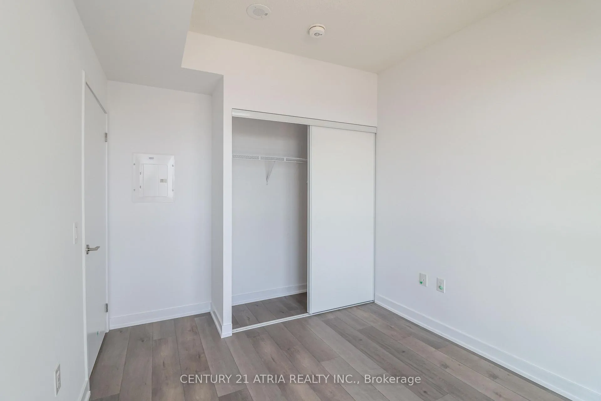 Photo 9 of Unit 1507, 38 Honeycrisp Crescent, Vaughan, Vaughan Corporate Centre — HOMEH