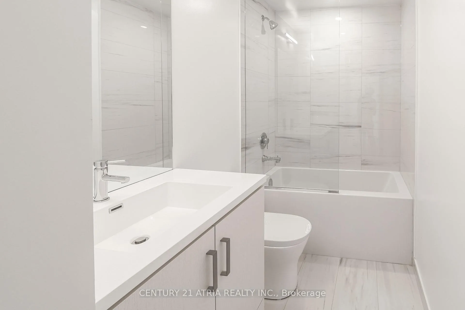 Photo 11 of Unit 1507, 38 Honeycrisp Crescent, Vaughan, Vaughan Corporate Centre — HOMEH