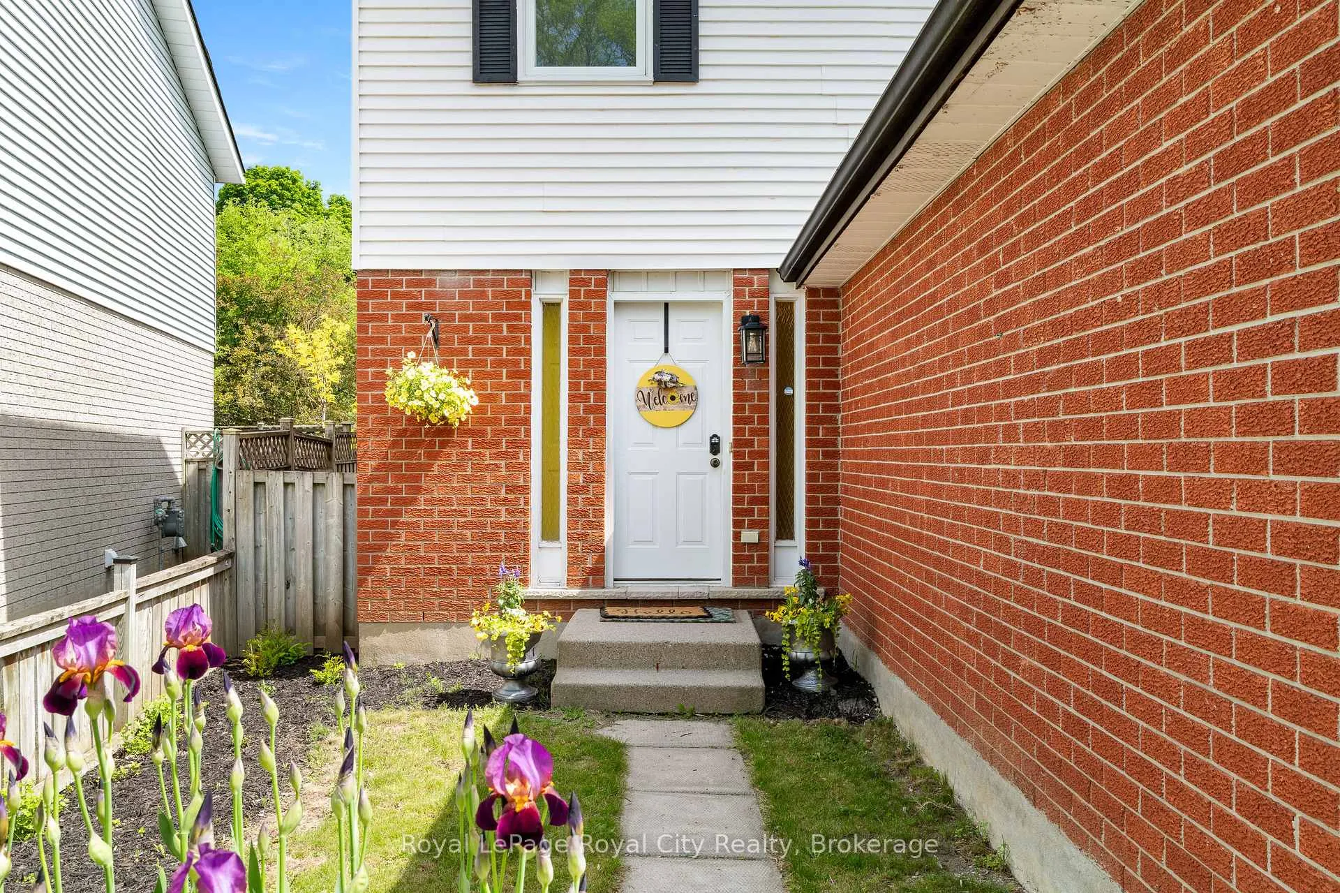 Photo 2 of 52 Walman Drive, Guelph, Kortright West — HOMEH