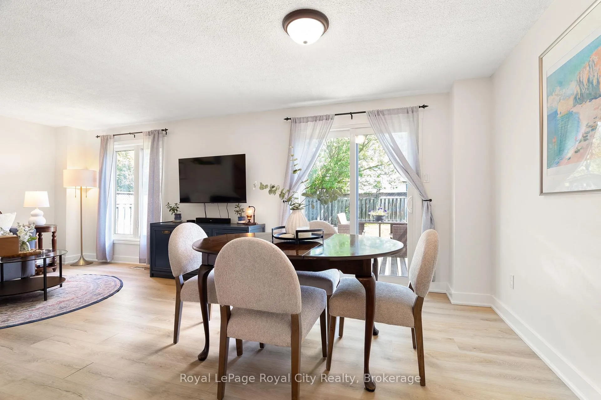 Photo 14 of 52 Walman Drive, Guelph, Kortright West — HOMEH