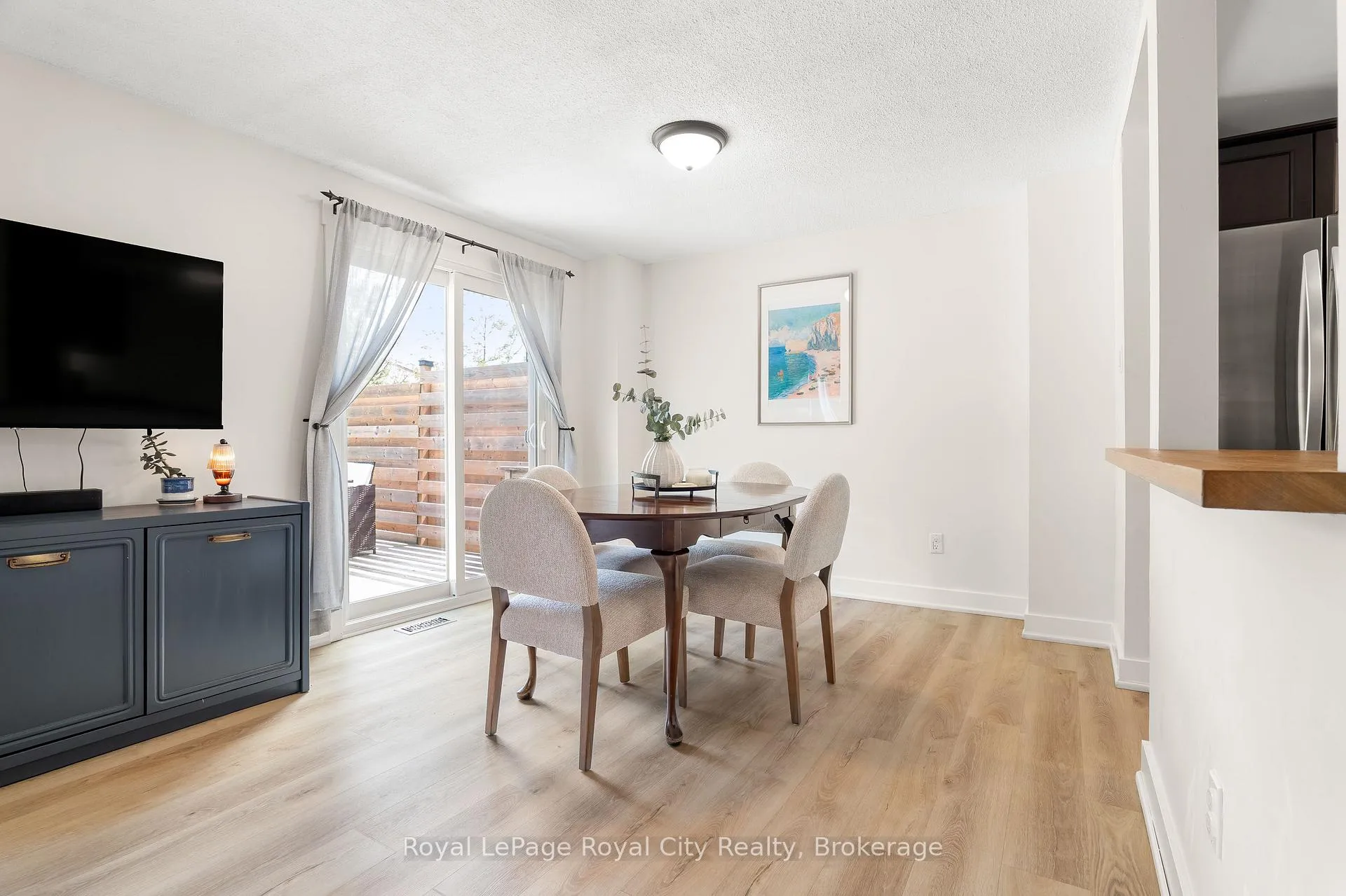 Photo 16 of 52 Walman Drive, Guelph, Kortright West — HOMEH