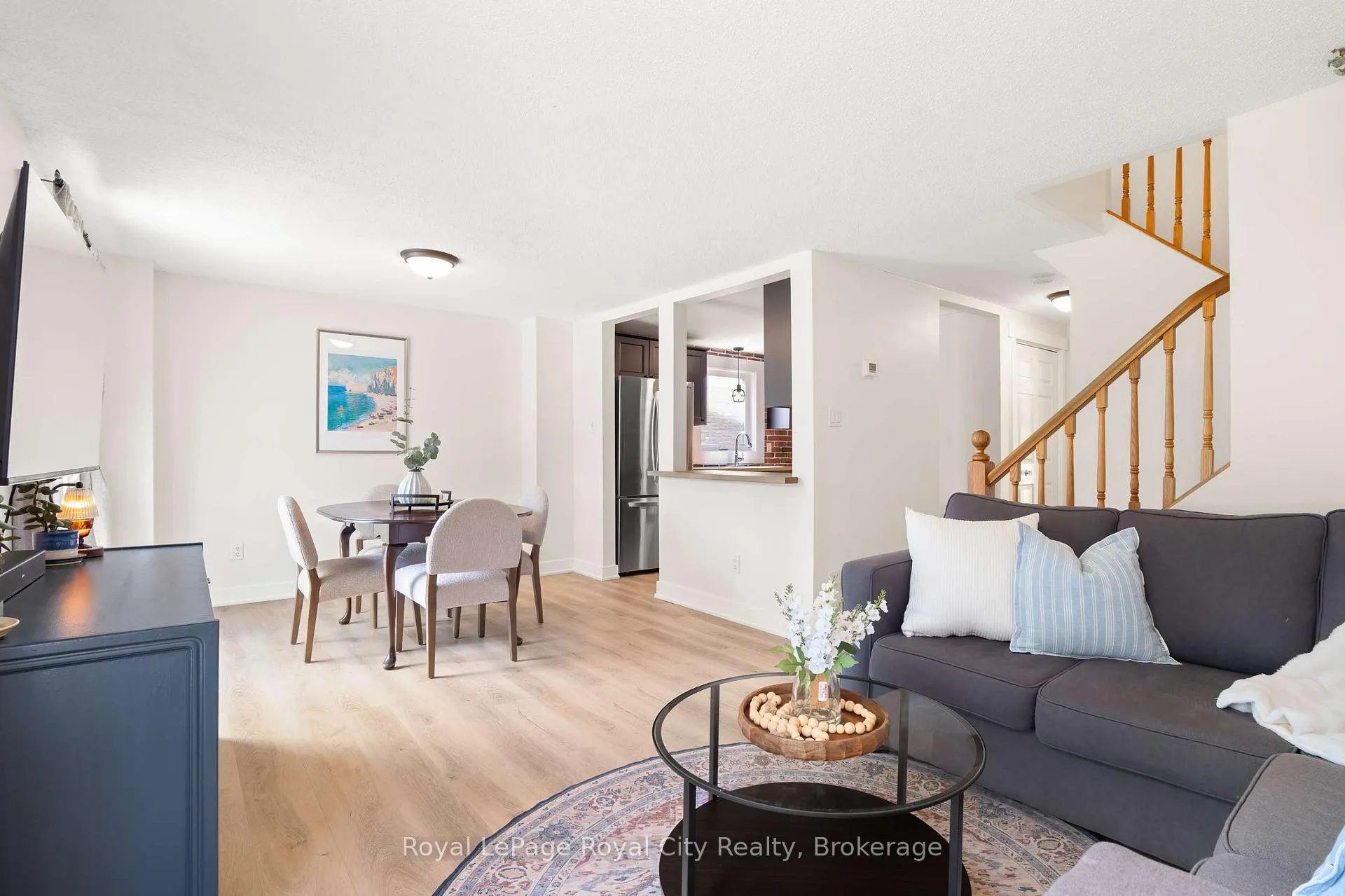 Photo 18 of 52 Walman Drive, Guelph, Kortright West — HOMEH
