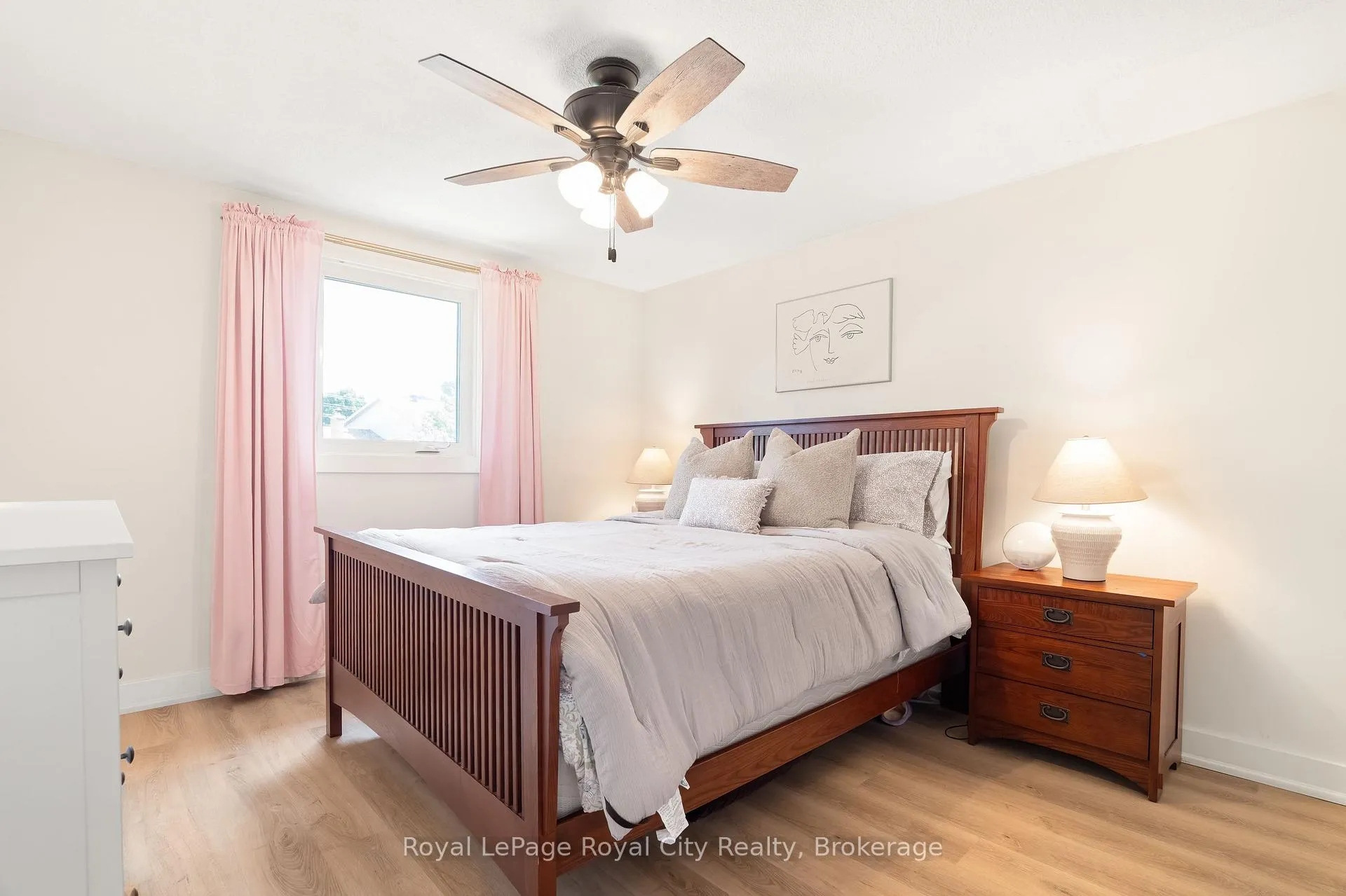 Photo 19 of 52 Walman Drive, Guelph, Kortright West — HOMEH