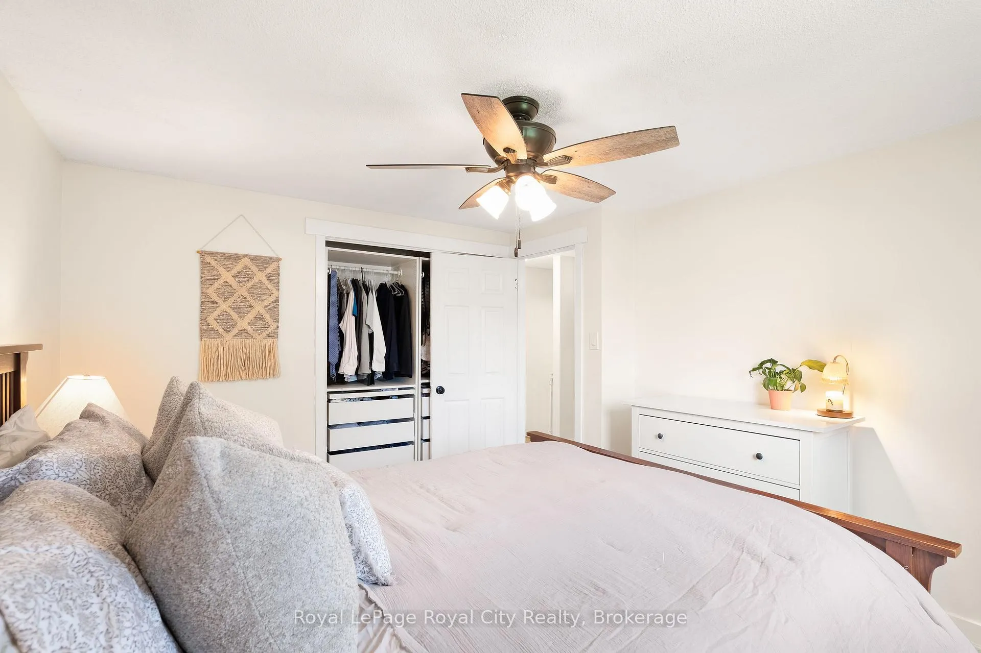 Photo 20 of 52 Walman Drive, Guelph, Kortright West — HOMEH