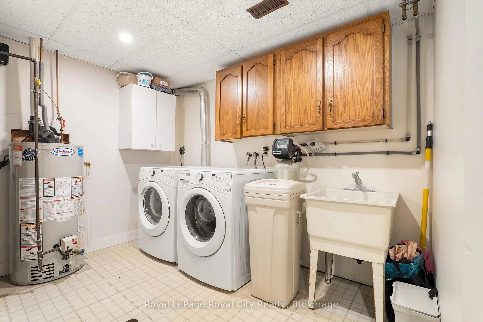 Photo 28 of 52 Walman Drive, Guelph, Kortright West — HOMEH