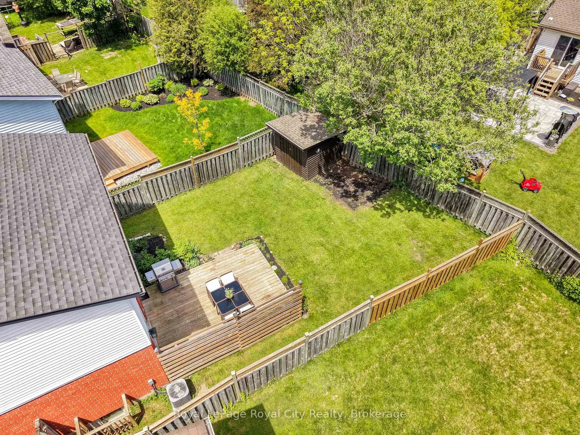 Photo 39 of 52 Walman Drive, Guelph, Kortright West — HOMEH