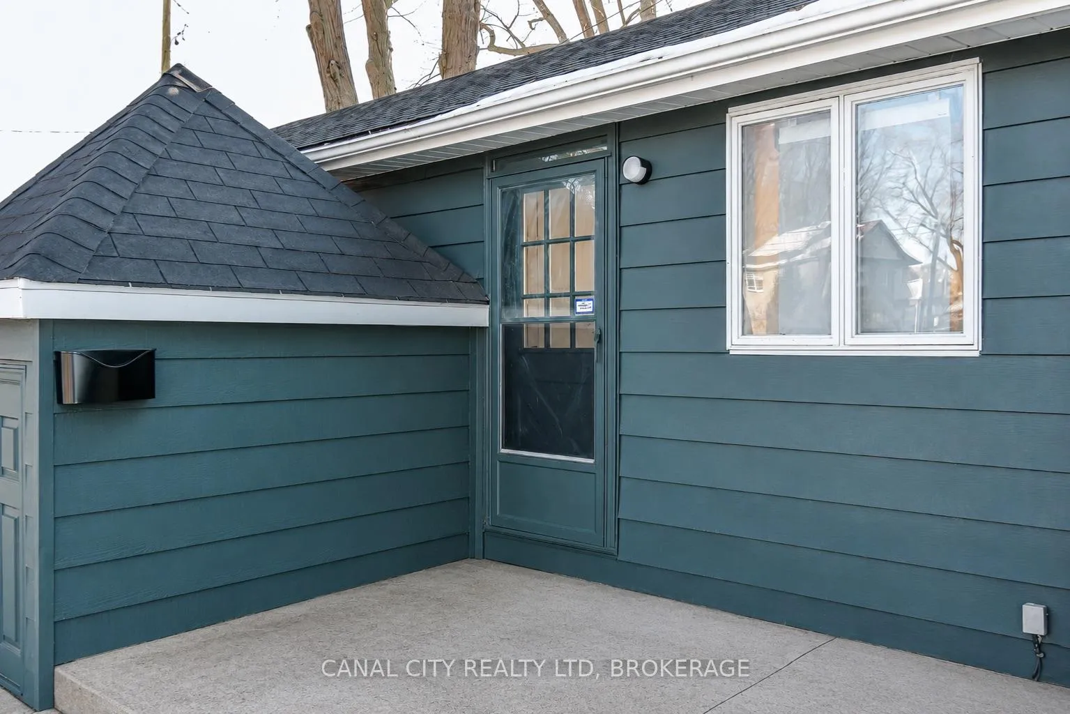 Photo 5 of 6 Colton Avenue, St. Catharines, Port Dalhousie — HOMEH