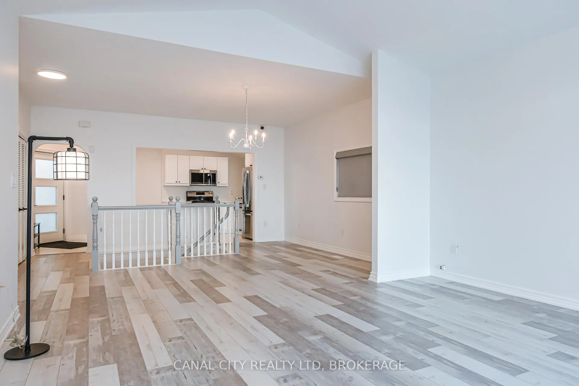 Photo 11 of 6 Colton Avenue, St. Catharines, Port Dalhousie — HOMEH