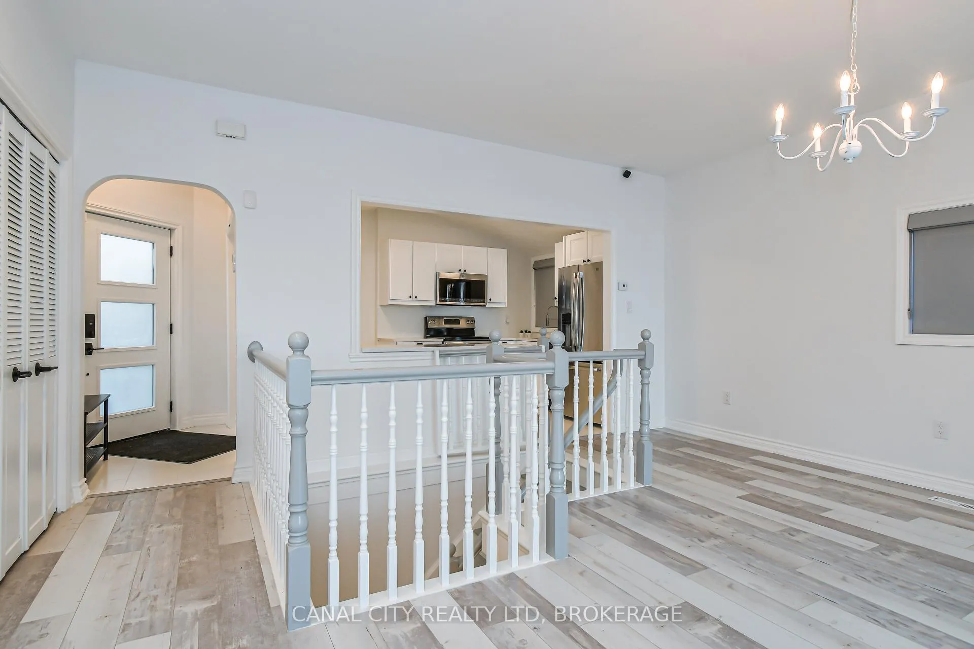 Photo 12 of 6 Colton Avenue, St. Catharines, Port Dalhousie — HOMEH