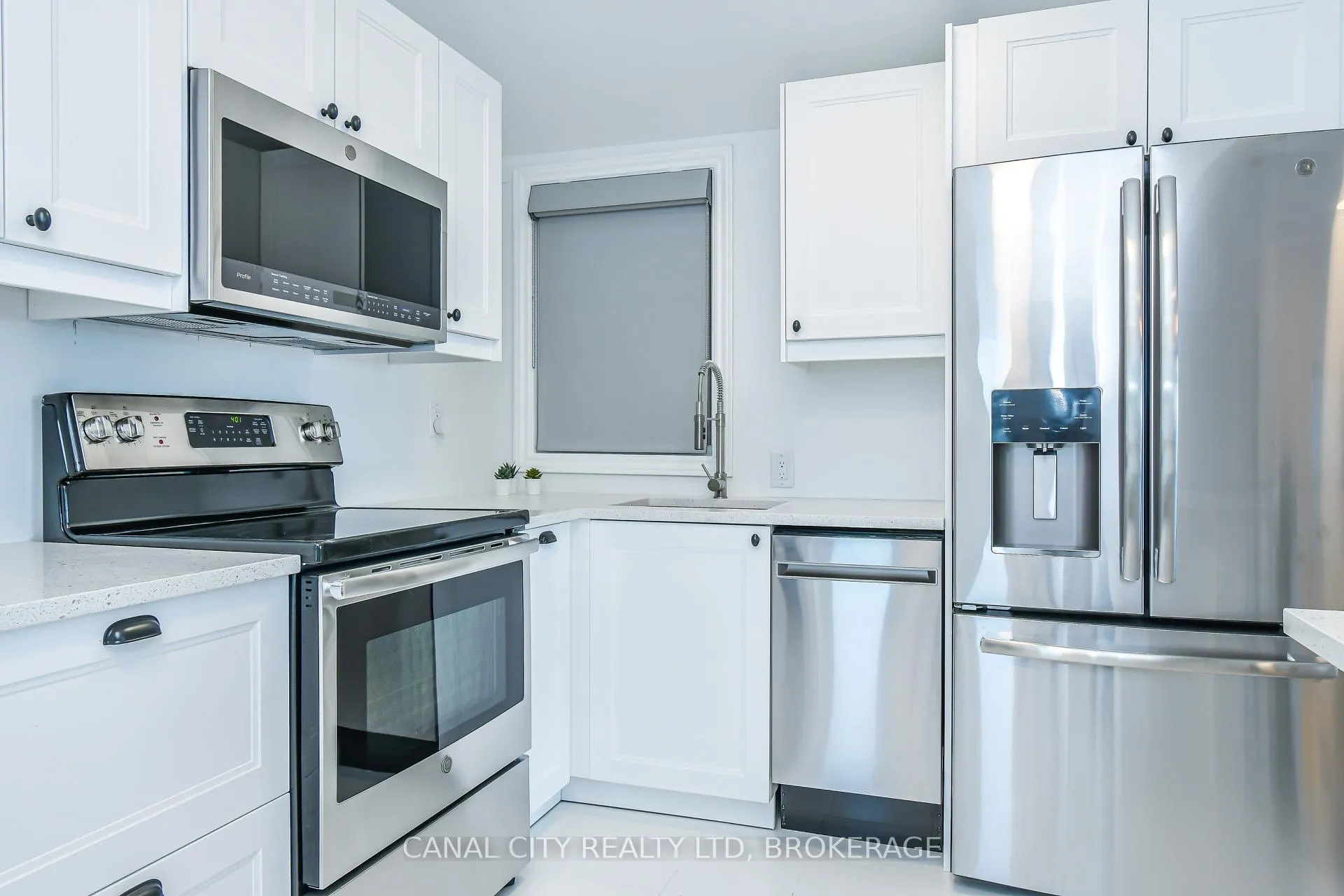 Photo 16 of 6 Colton Avenue, St. Catharines, Port Dalhousie — HOMEH