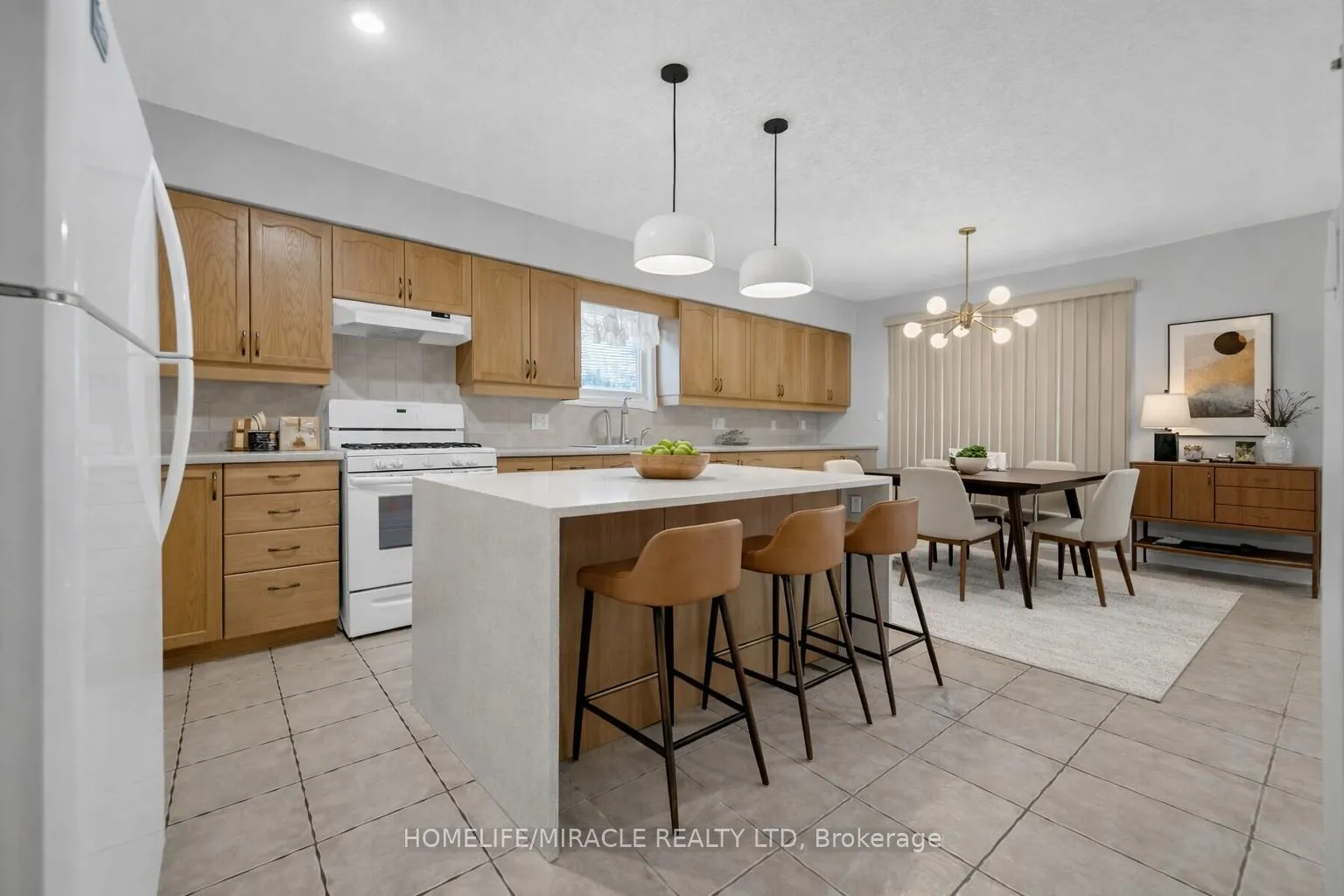 Photo 12 of 114 Glencliffe Court, Kitchener — HOMEH