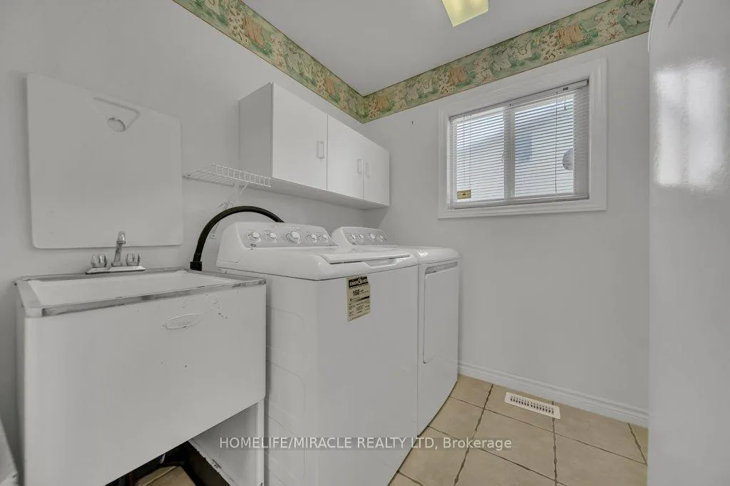 Photo 26 of 114 Glencliffe Court, Kitchener — HOMEH