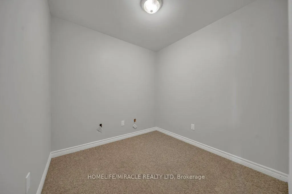 Photo 27 of 114 Glencliffe Court, Kitchener — HOMEH