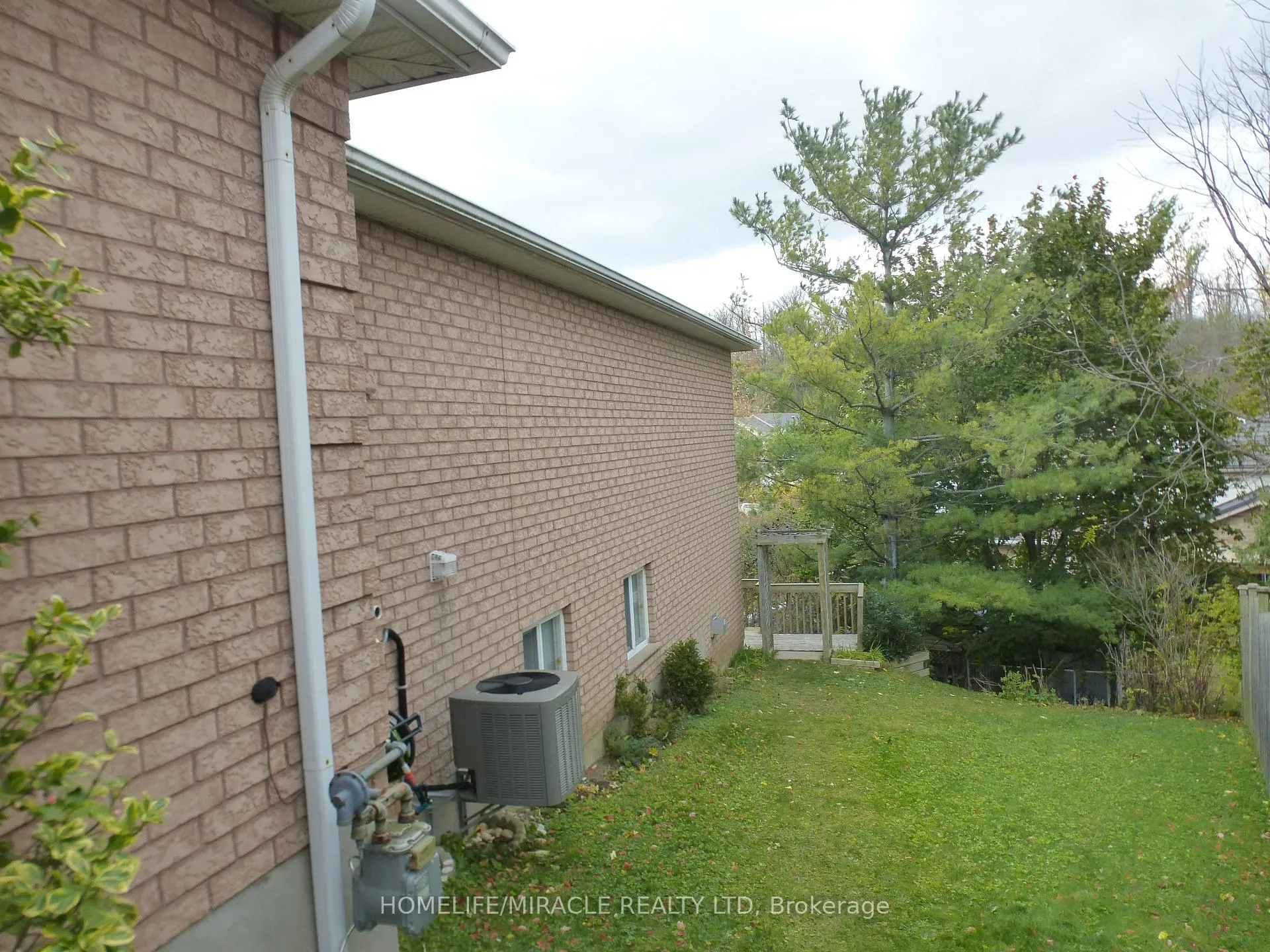 Photo 40 of 114 Glencliffe Court, Kitchener — HOMEH