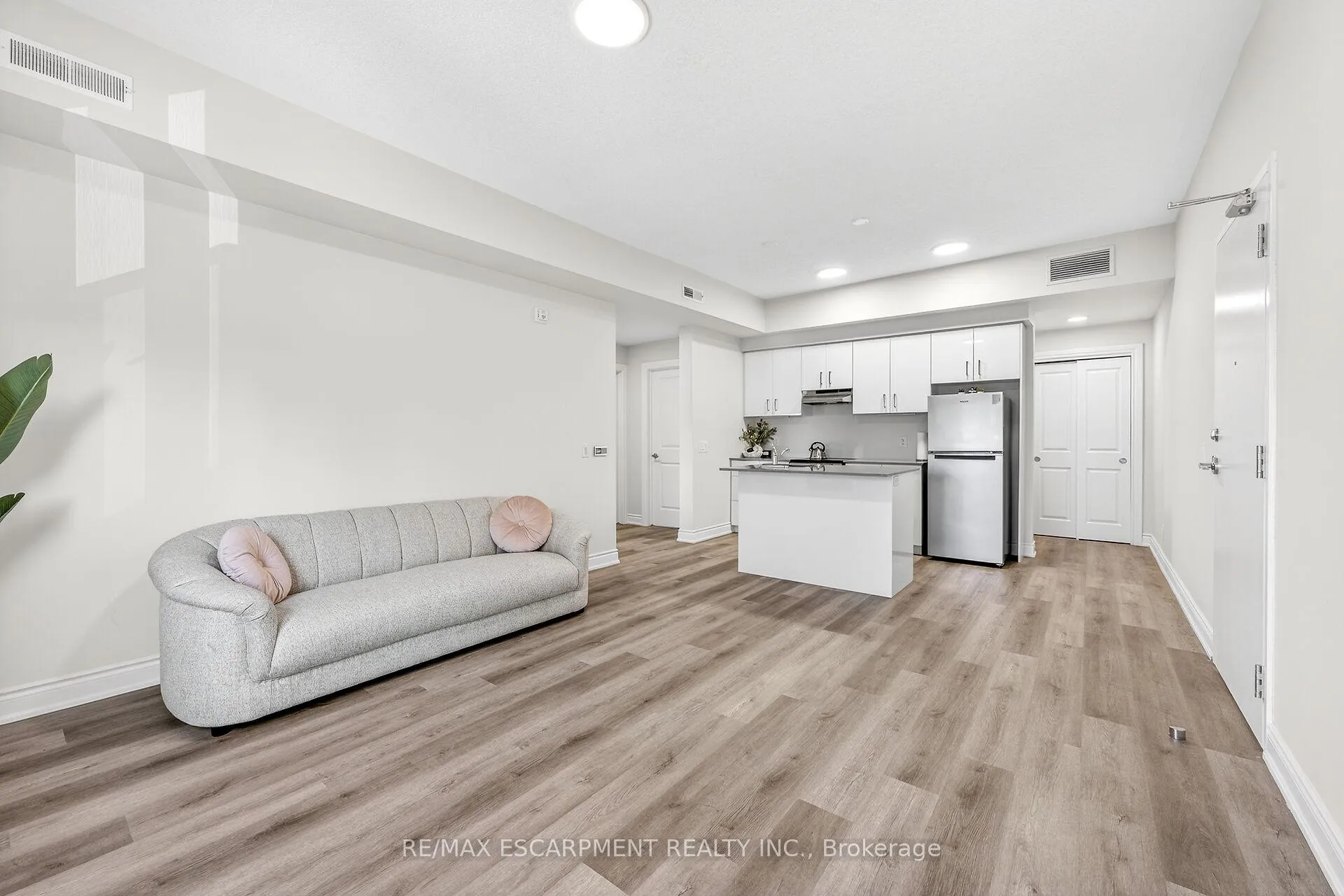 Photo 22 of Unit 302, 261 King Street E, Hamilton, Stoney Creek — HOMEH