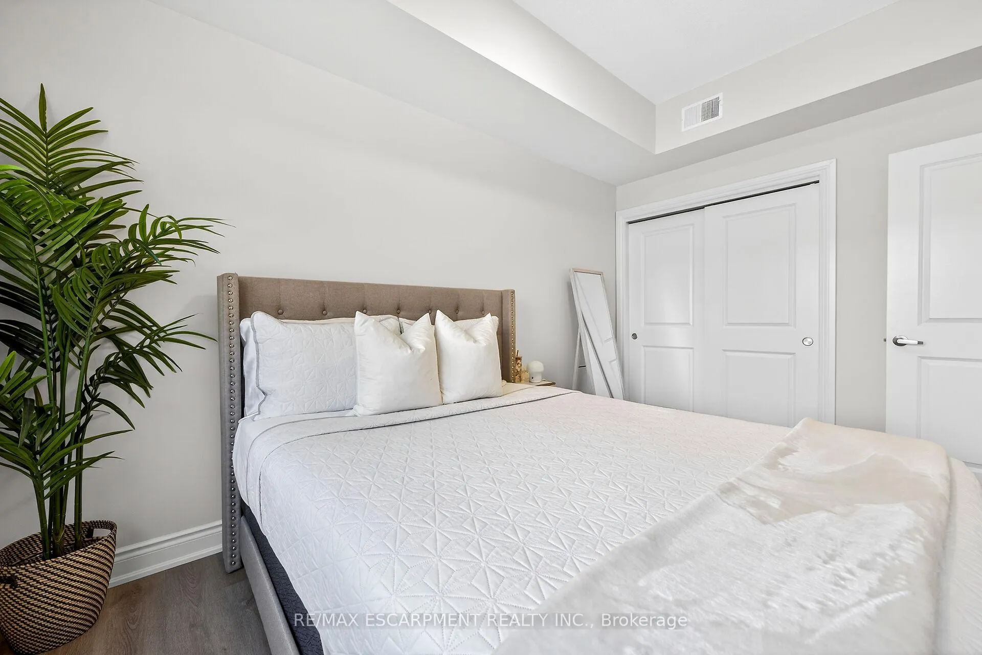 Photo 24 of Unit 302, 261 King Street E, Hamilton, Stoney Creek — HOMEH