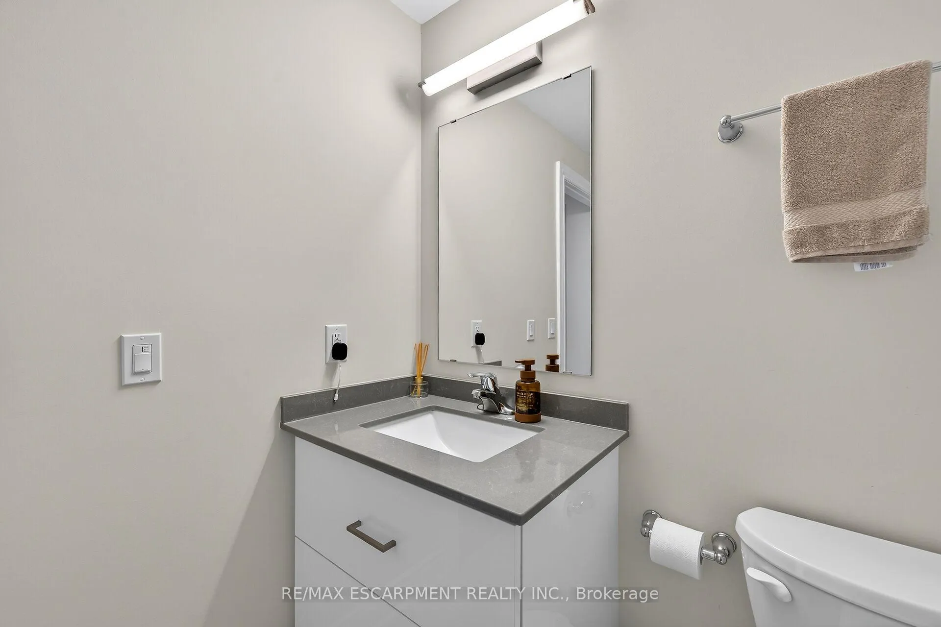 Photo 26 of Unit 302, 261 King Street E, Hamilton, Stoney Creek — HOMEH