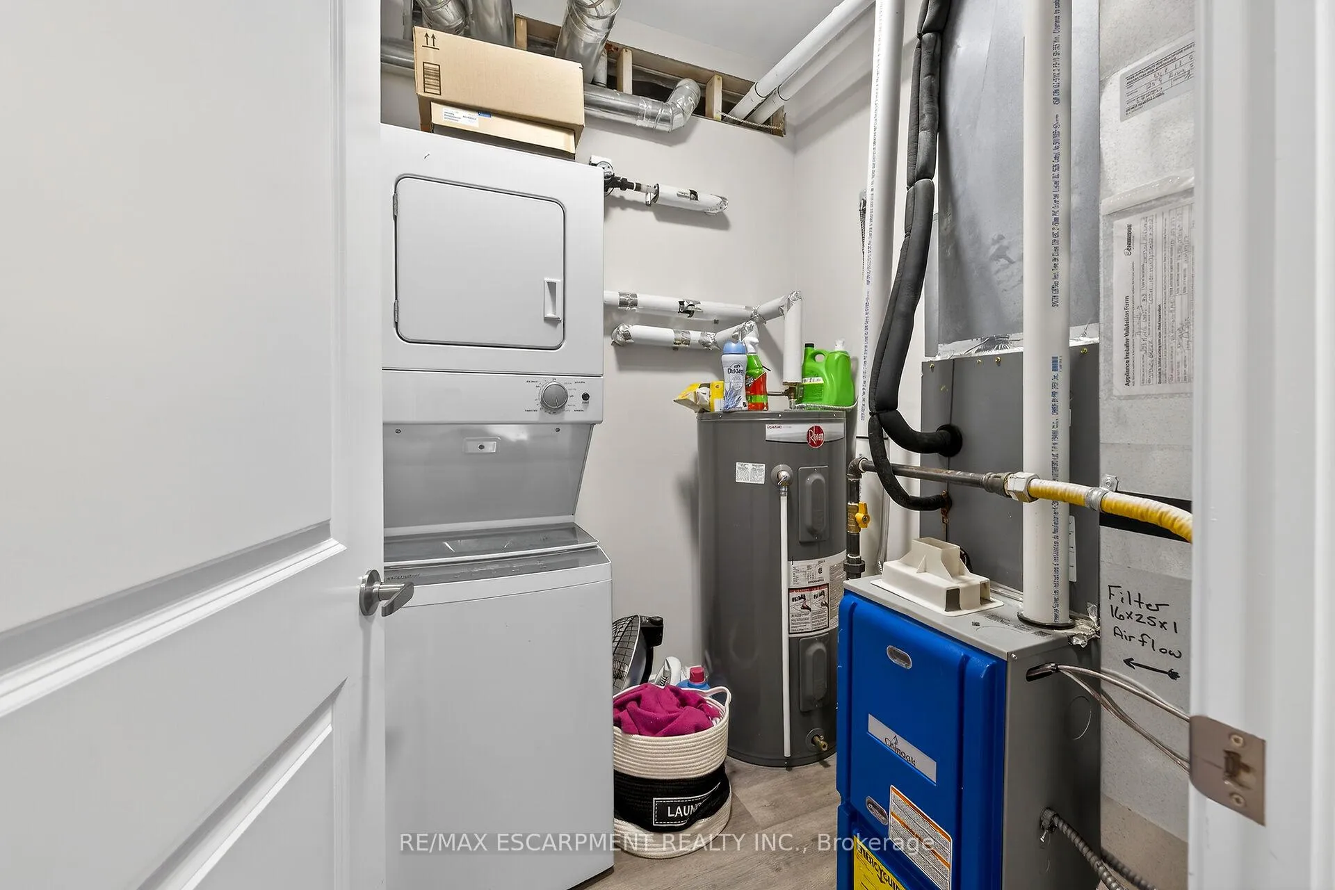 Photo 31 of Unit 302, 261 King Street E, Hamilton, Stoney Creek — HOMEH
