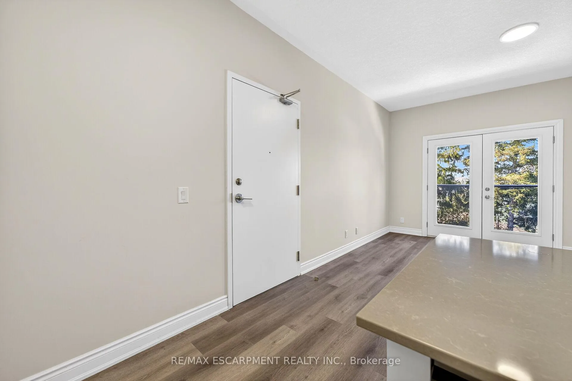 Photo 32 of Unit 302, 261 King Street E, Hamilton, Stoney Creek — HOMEH