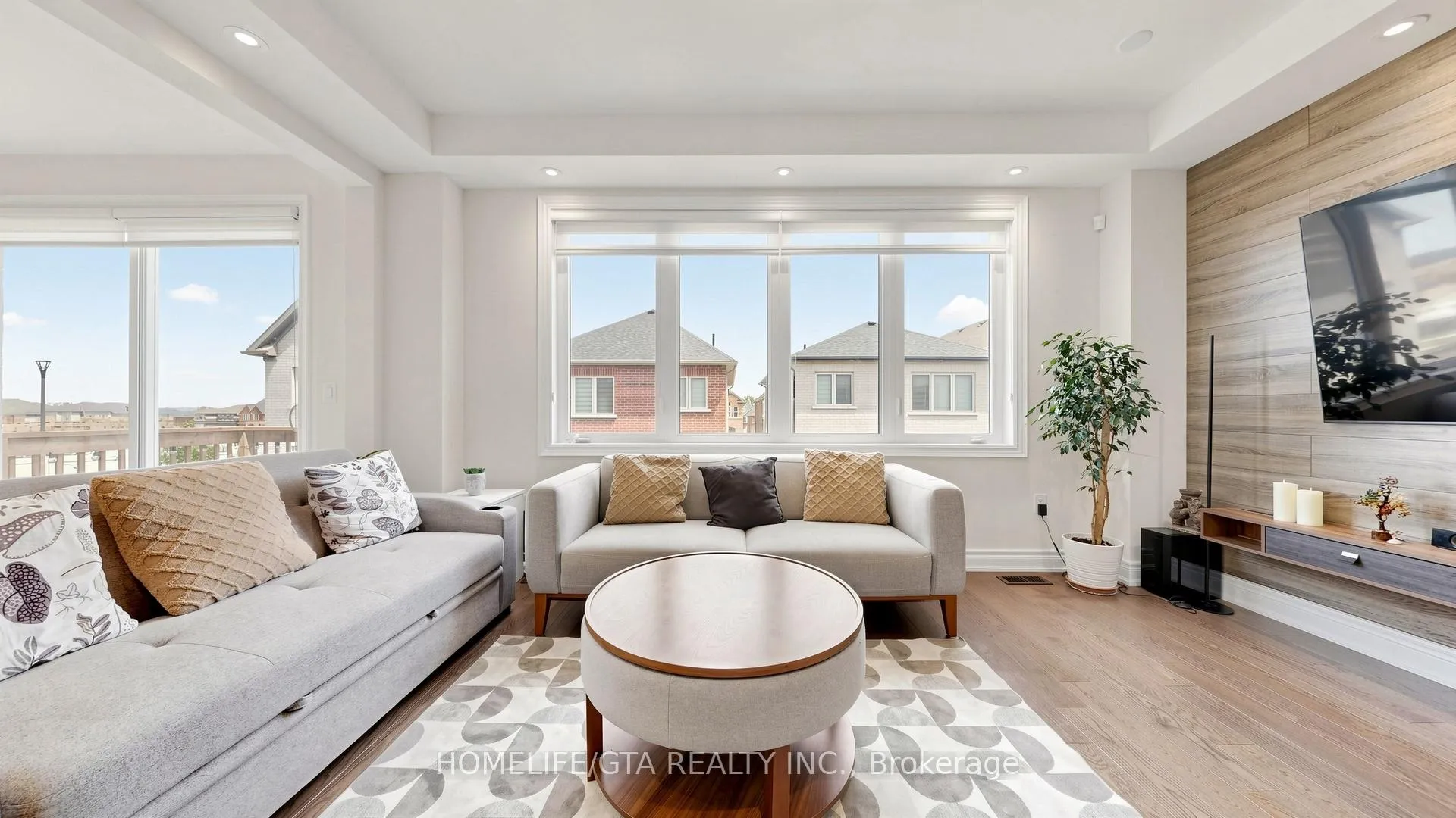 Photo 4 of 1067 Purus Path, Pickering, Rural Pickering — HOMEH
