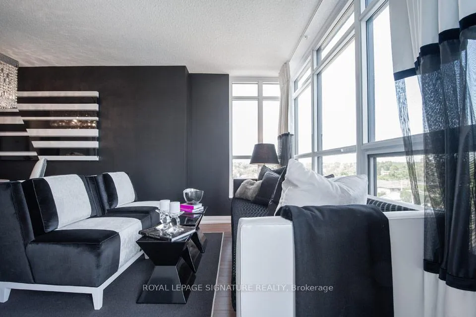 Photo 1 of Unit 1113, 305 Roehampton Avenue, Toronto, Mount Pleasant East — HOMEH