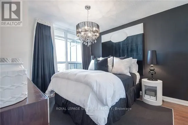 Photo 6 of Unit 1113, 305 Roehampton Avenue, Toronto, Mount Pleasant East — HOMEH