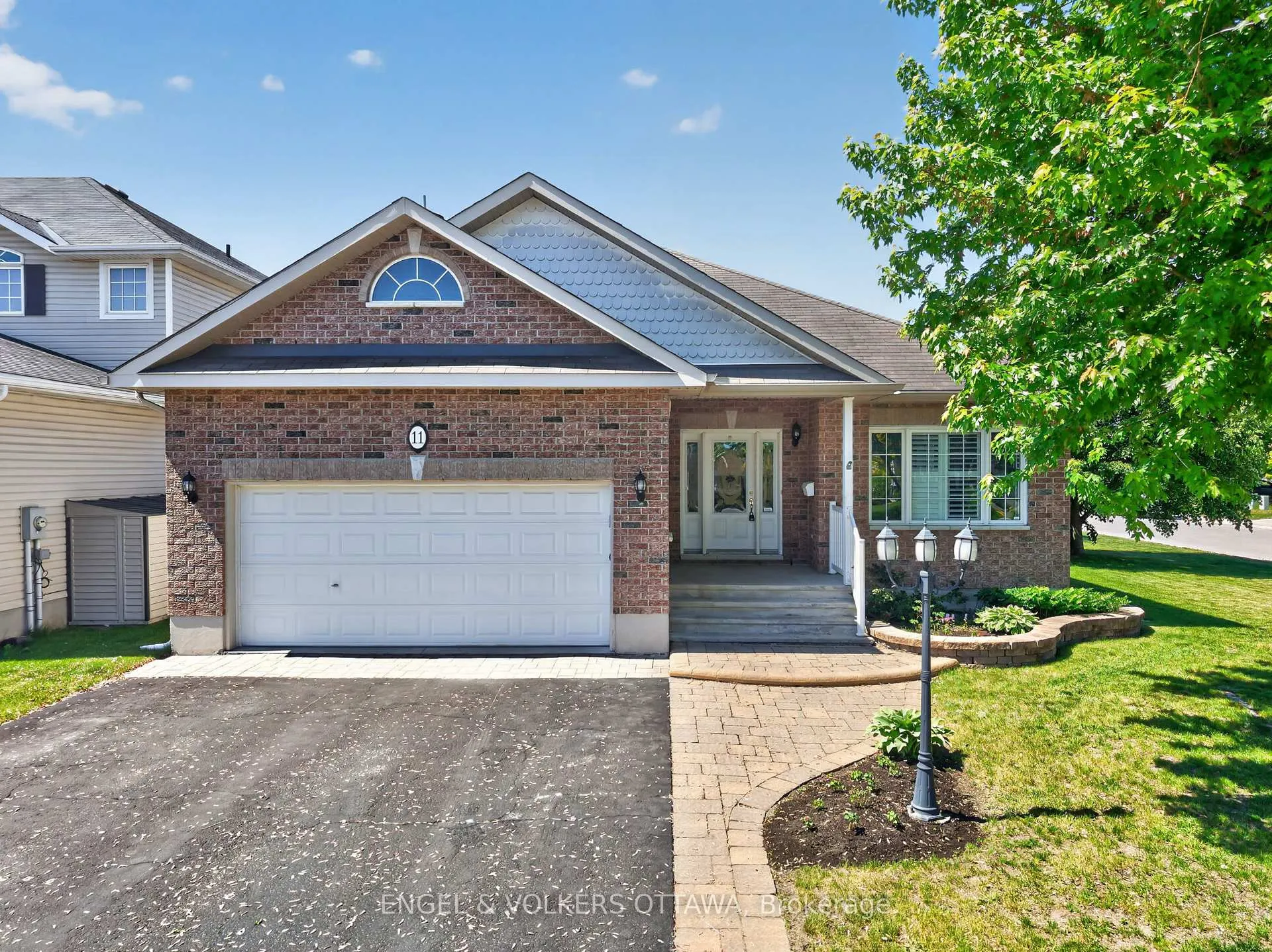 Front of 11 Frieday Street