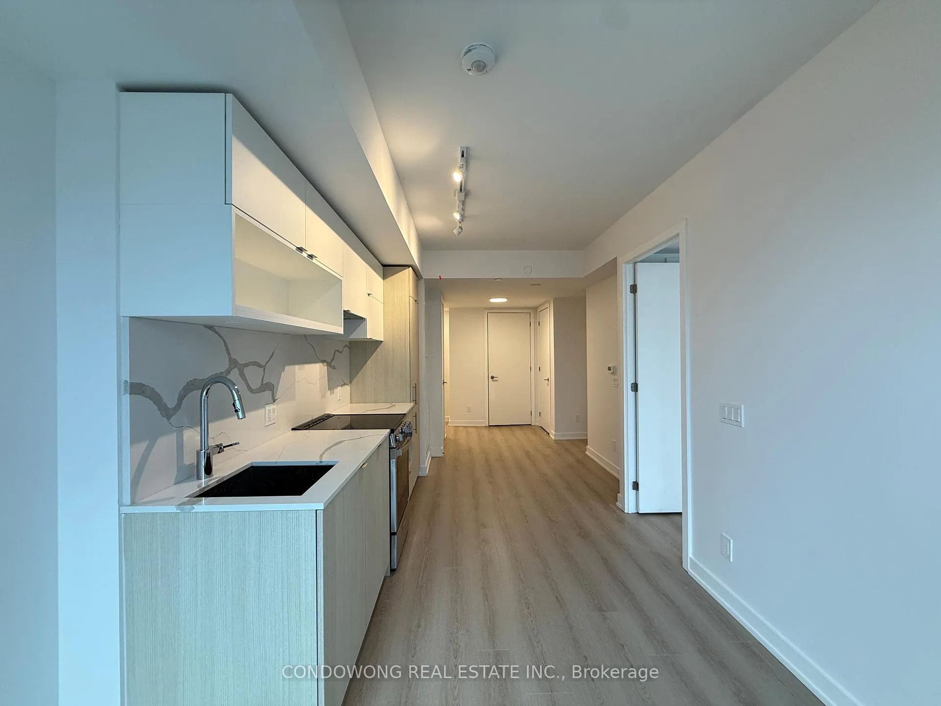 Photo 4 of Unit 901, 100 Queen Street E, Toronto, Church-Yonge Corridor — HOMEH