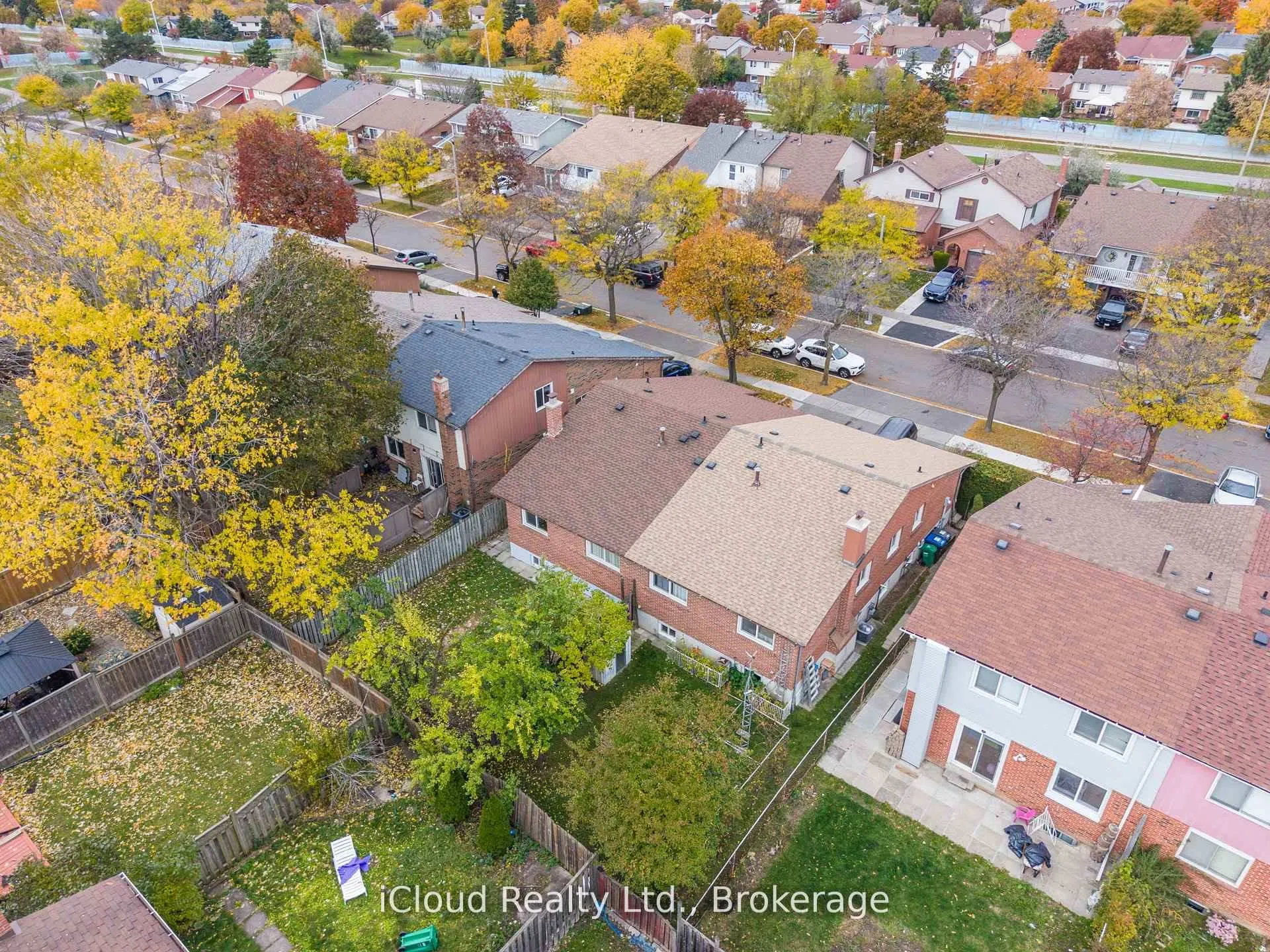Photo 5 of 35 Carter Drive, Brampton, Brampton North — HOMEH