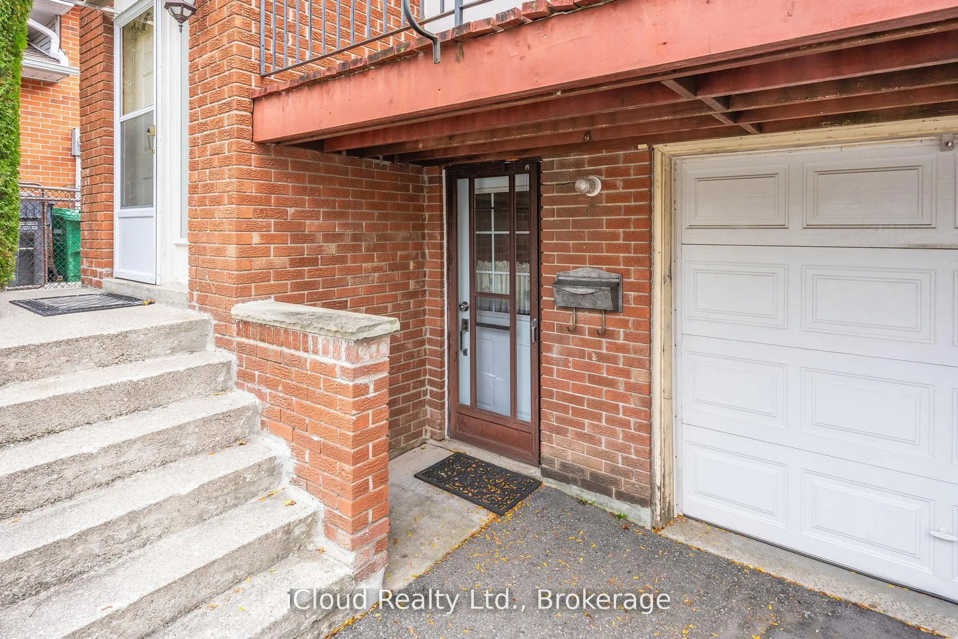 Photo 8 of 35 Carter Drive, Brampton, Brampton North — HOMEH