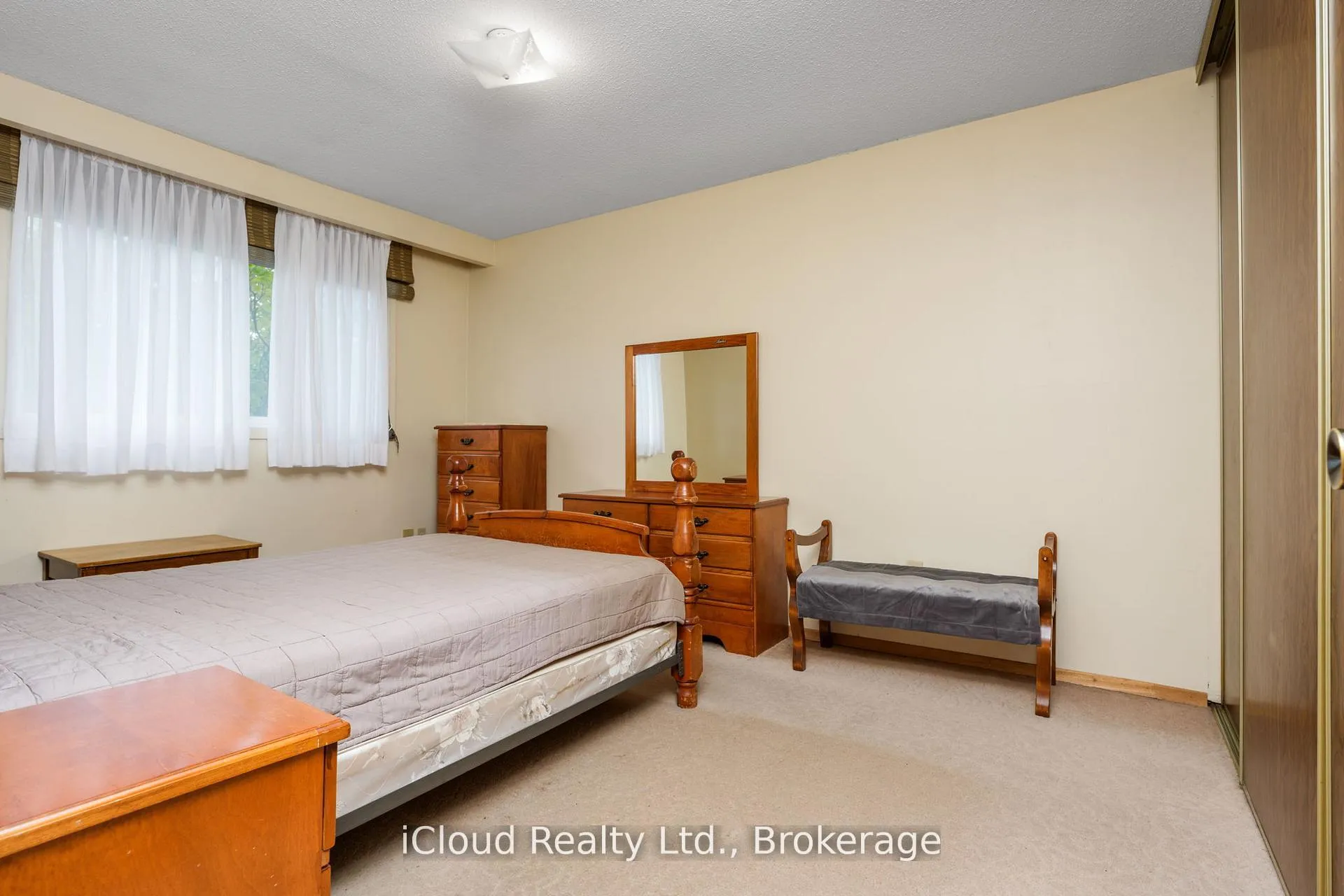 Photo 20 of 35 Carter Drive, Brampton, Brampton North — HOMEH