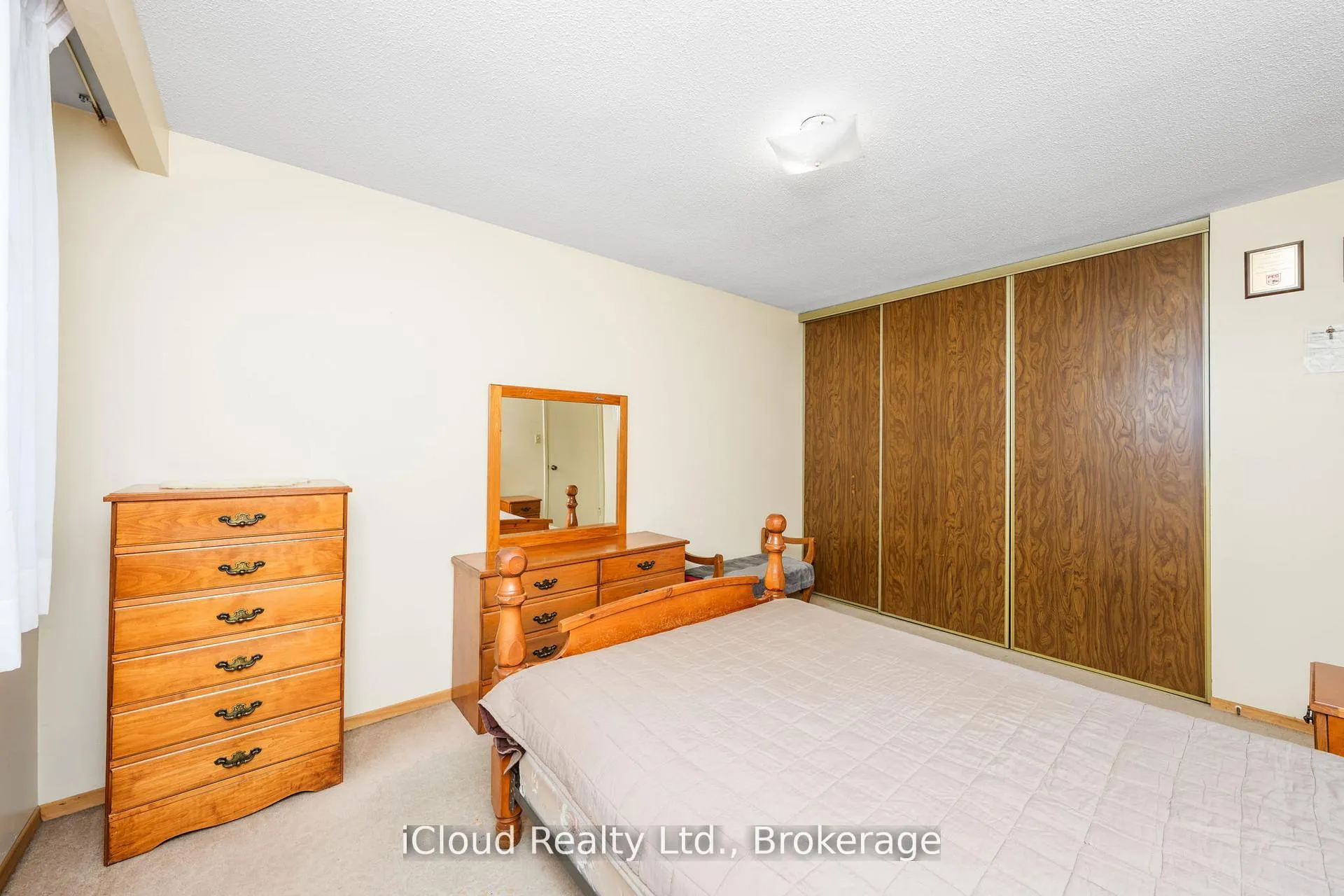 Photo 21 of 35 Carter Drive, Brampton, Brampton North — HOMEH