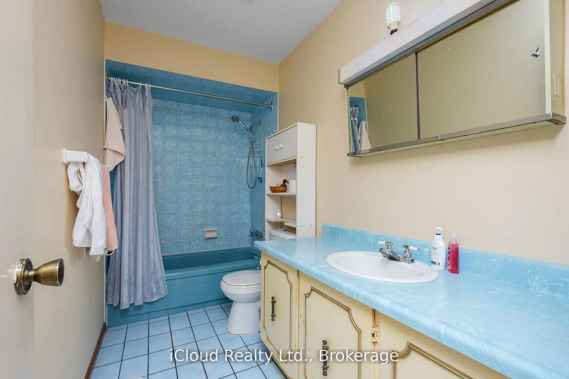 Photo 22 of 35 Carter Drive, Brampton, Brampton North — HOMEH