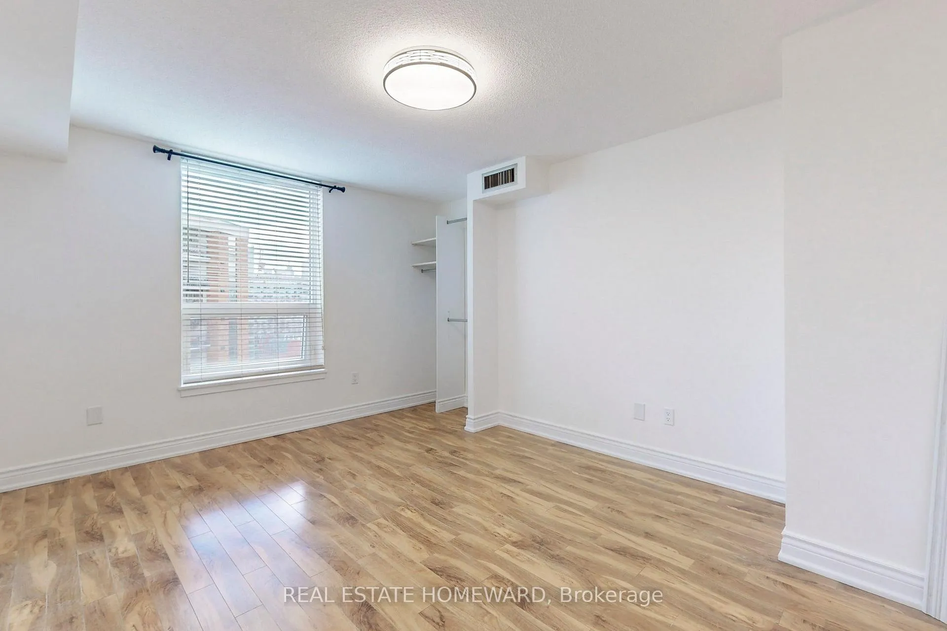 Photo 12 of Unit 1827, 77 Maitland Place, Toronto, Cabbagetown-South St. James Town — HOMEH
