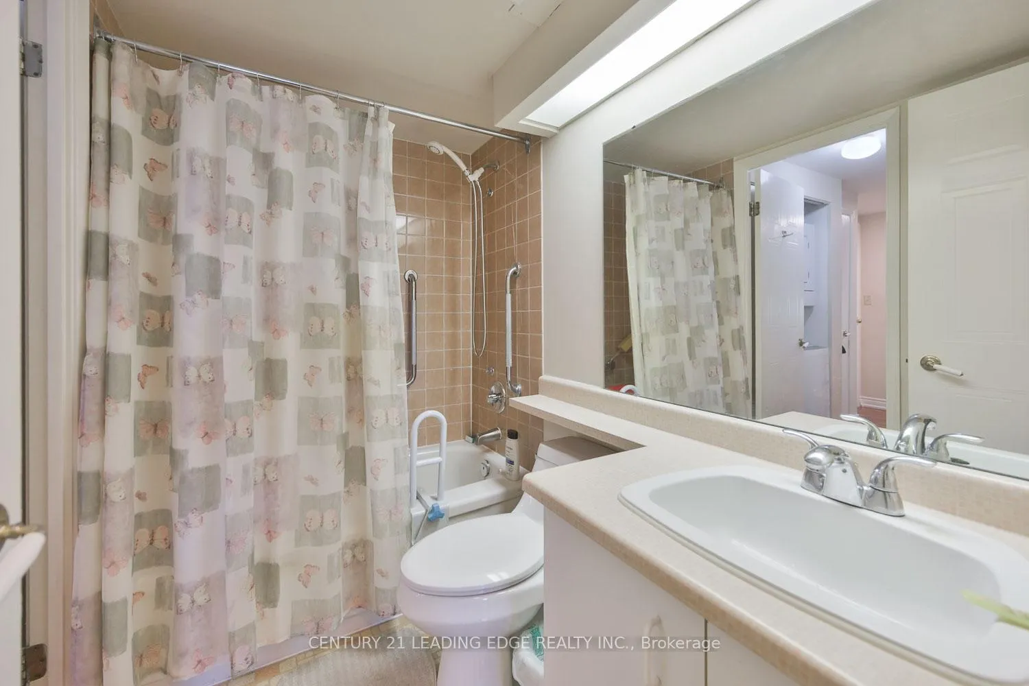 Photo 21 of Unit 232, 100 Anna Russell Way, Markham, Unionville — HOMEH