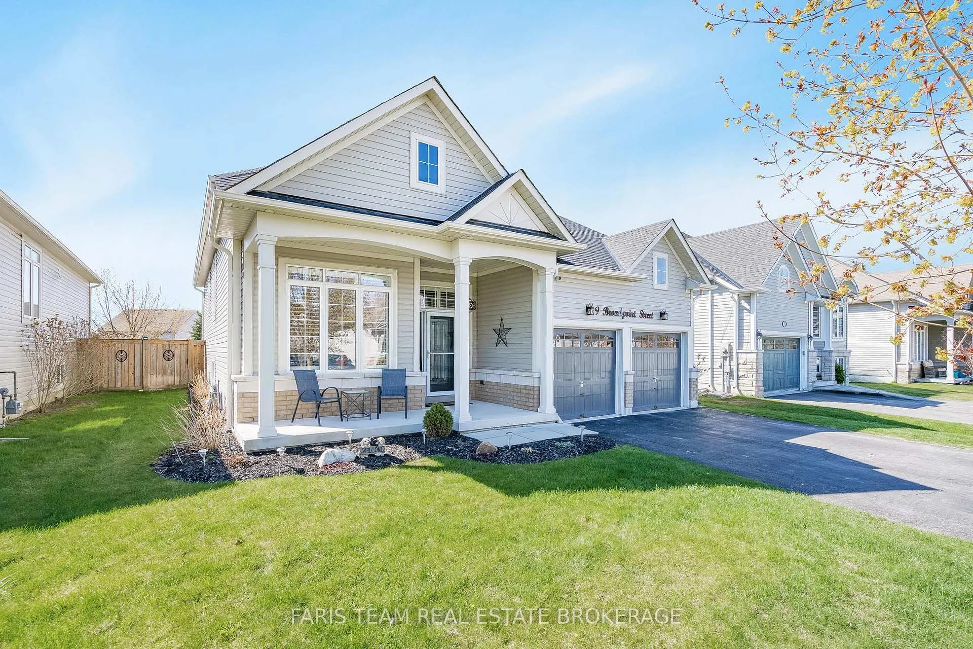 Photo 1 of 9 Broadpoint Street, Wasaga Beach — HOMEH